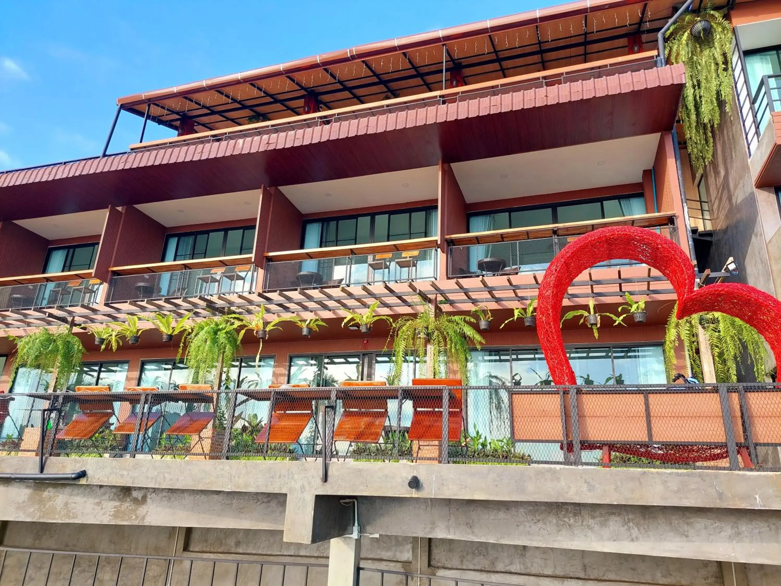 Property building in Oasis Phamee Property building in Oasis Phamee