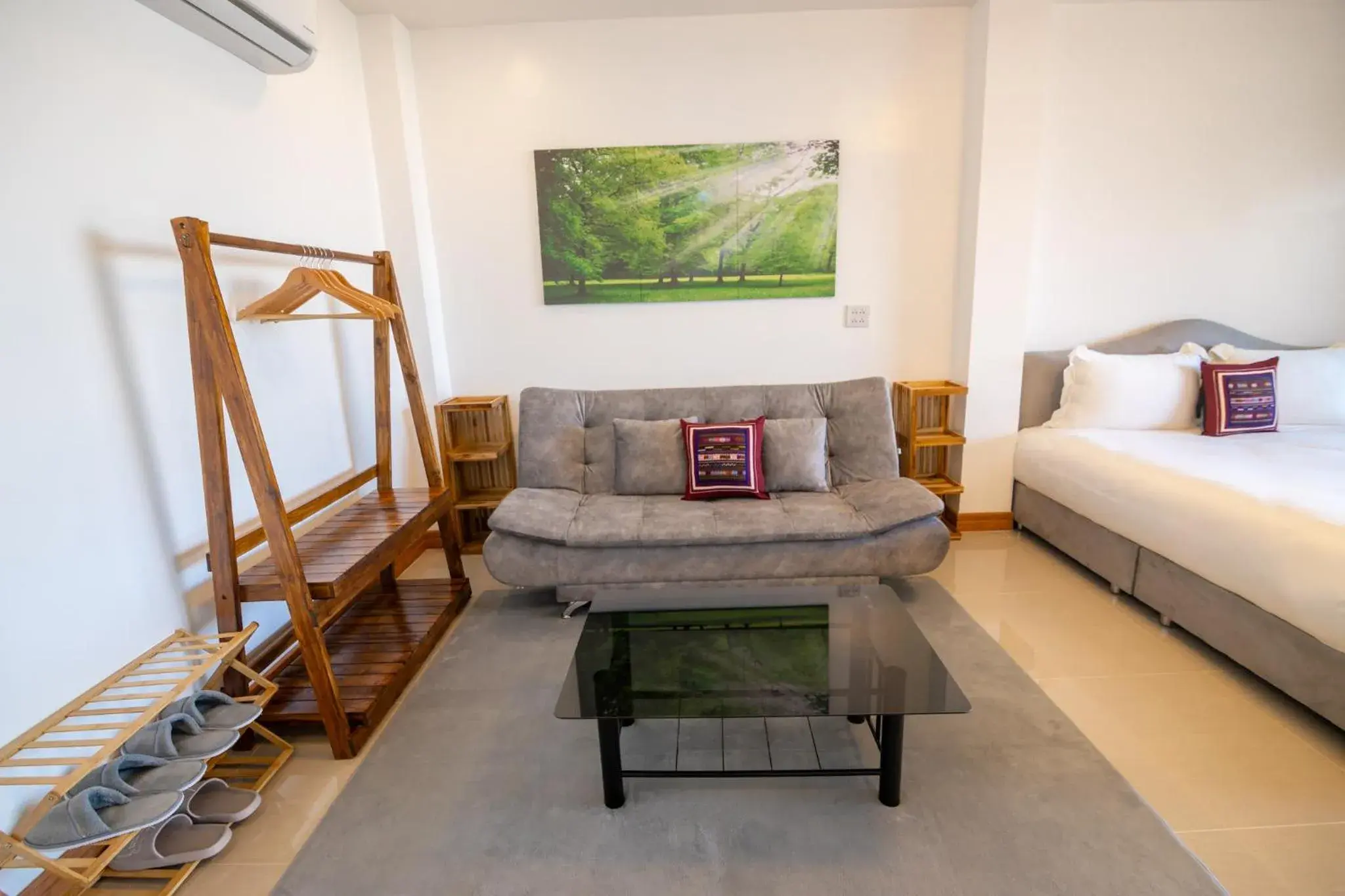 Bed in Oasis Phamee Bed in Oasis Phamee