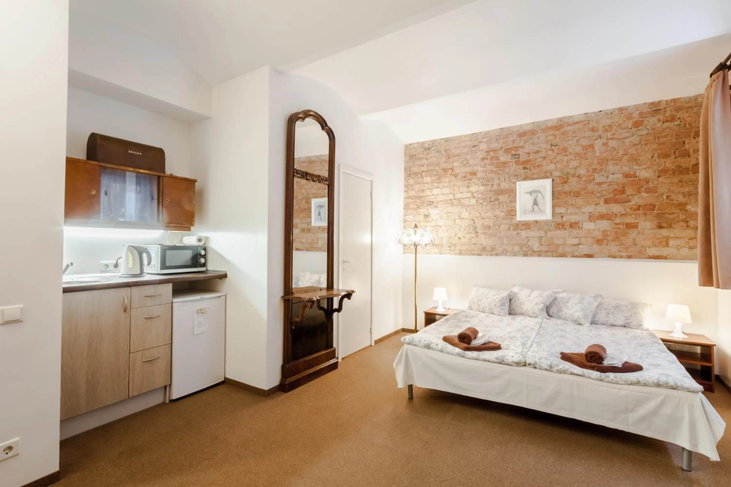 Photo of the whole room, Bed in Janne Hotel with Self Check-in