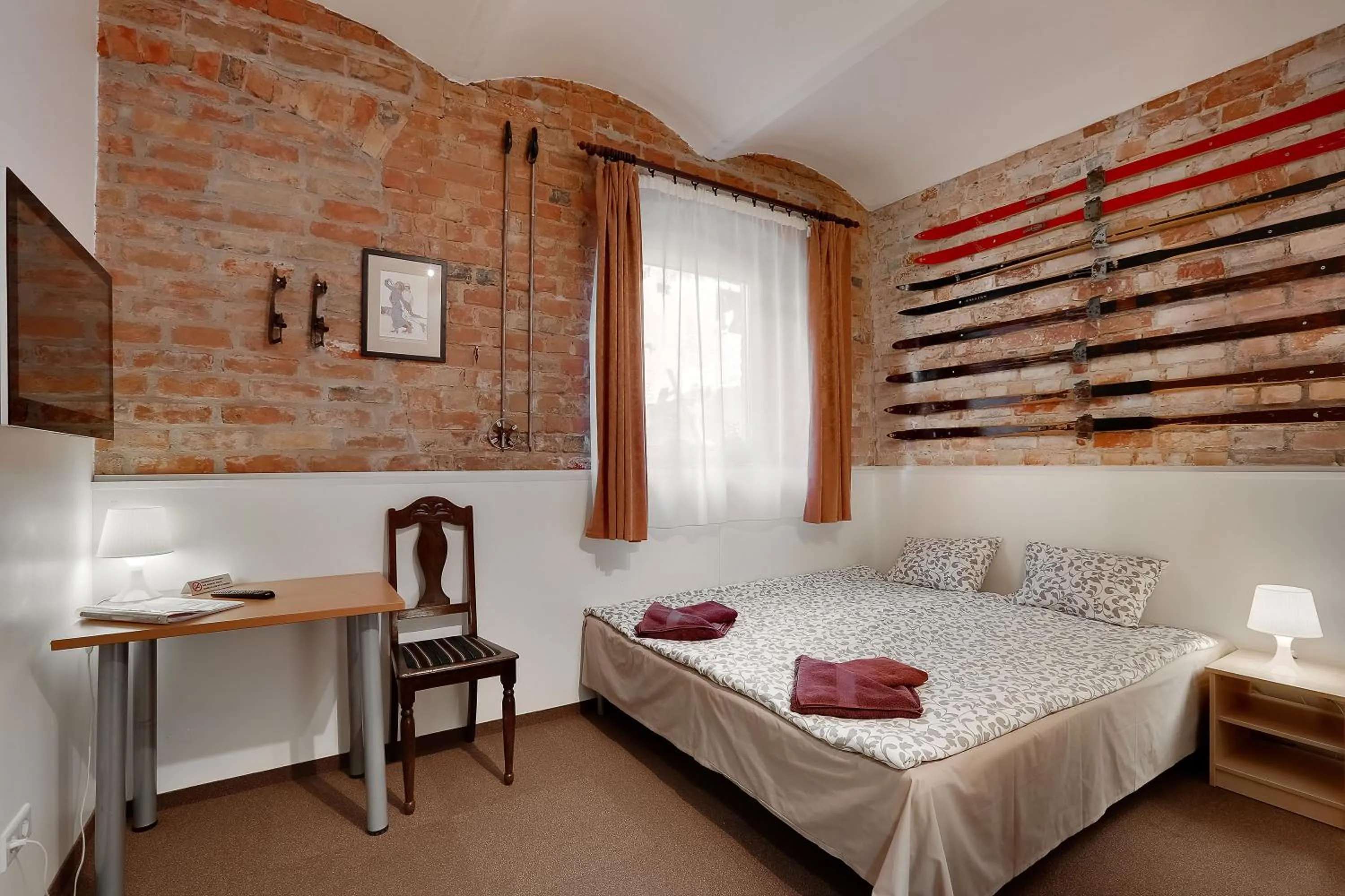 Photo of the whole room, Bed in Janne Hotel with Self Check-in