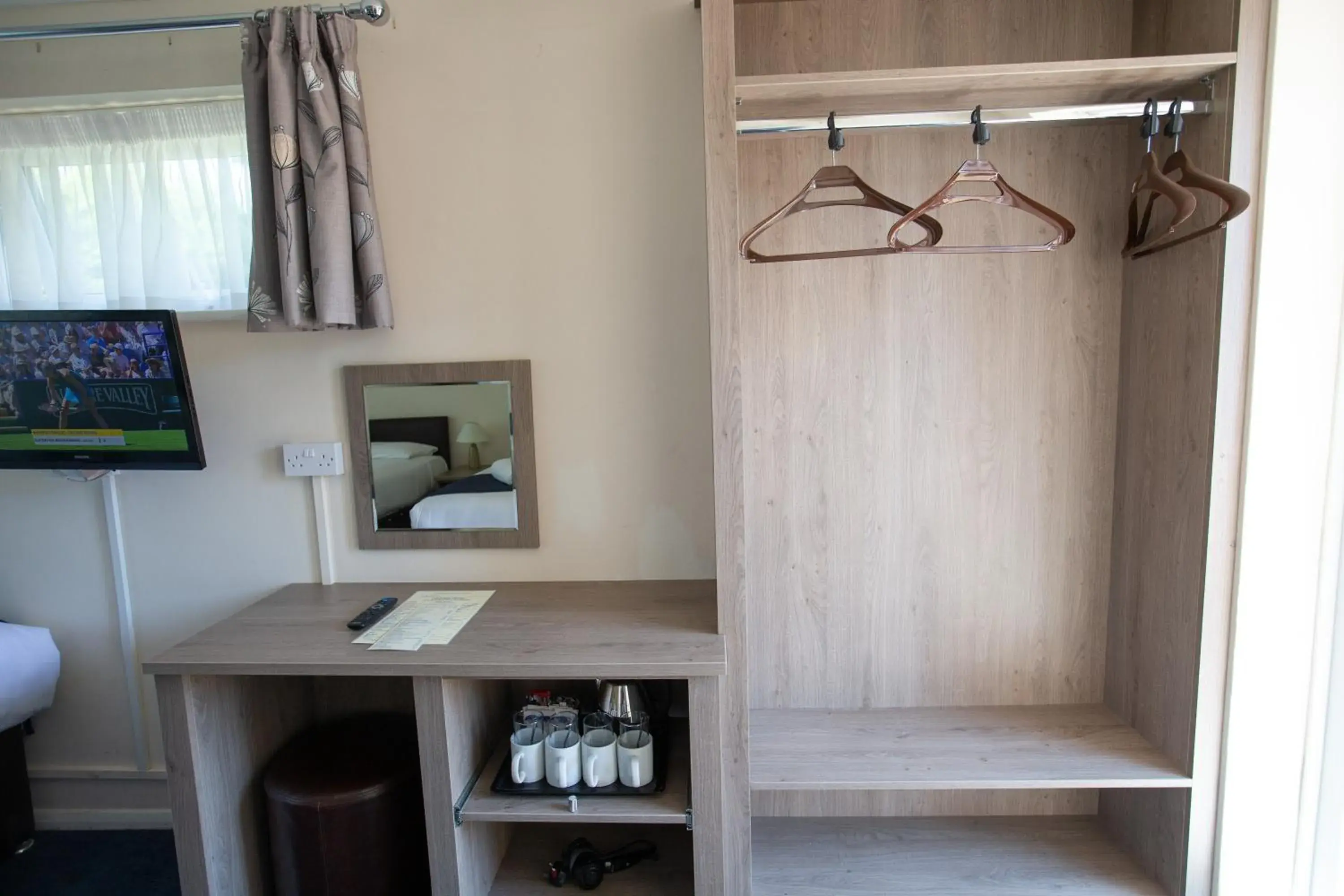 Bedroom in Corner House Hotel Gatwick with bookable Holiday parking Bedroom in Corner House Hotel Gatwick with bookable Holiday parking