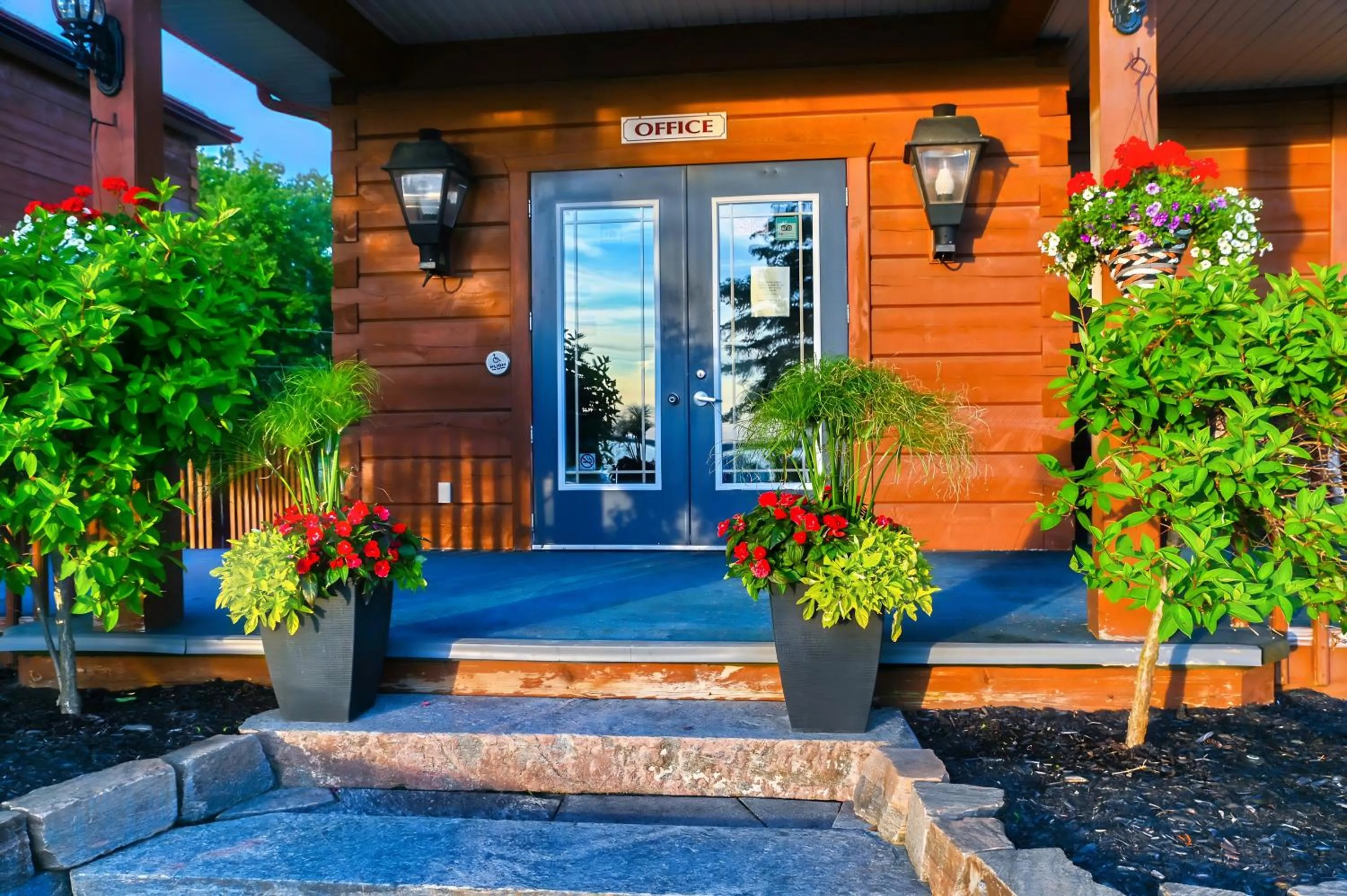 Facade/entrance in Terrace Suites