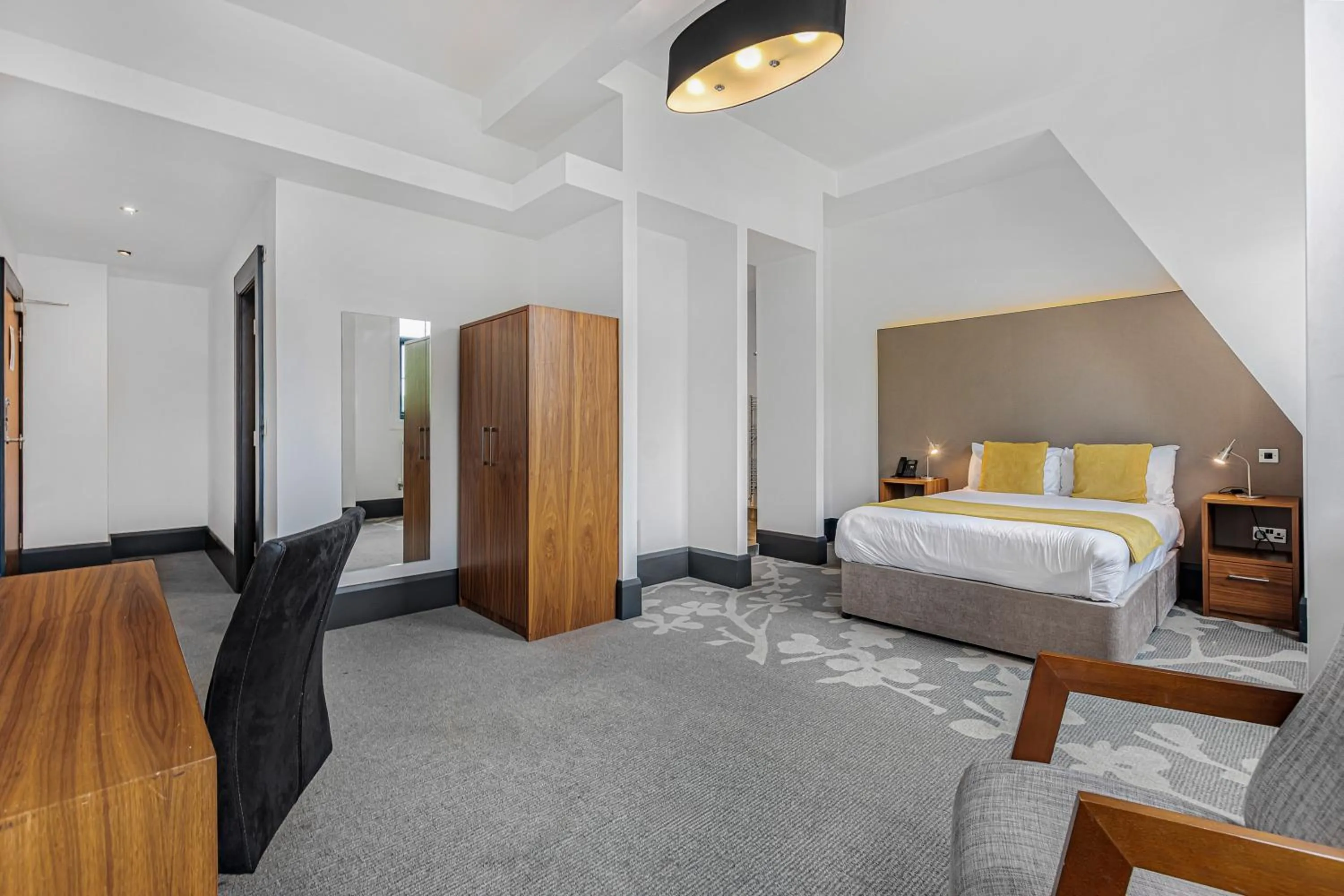 Bedroom, Bed in The Ainscow Hotel