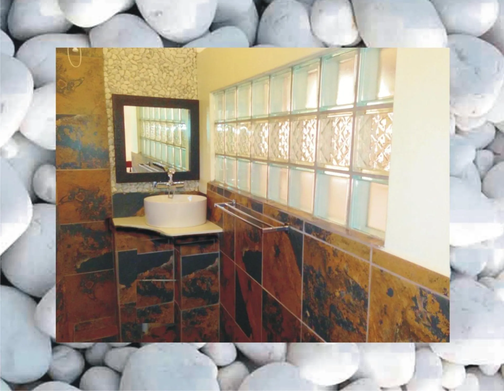 Day in 44 on Ennis Guest Lodge and Restaurant -