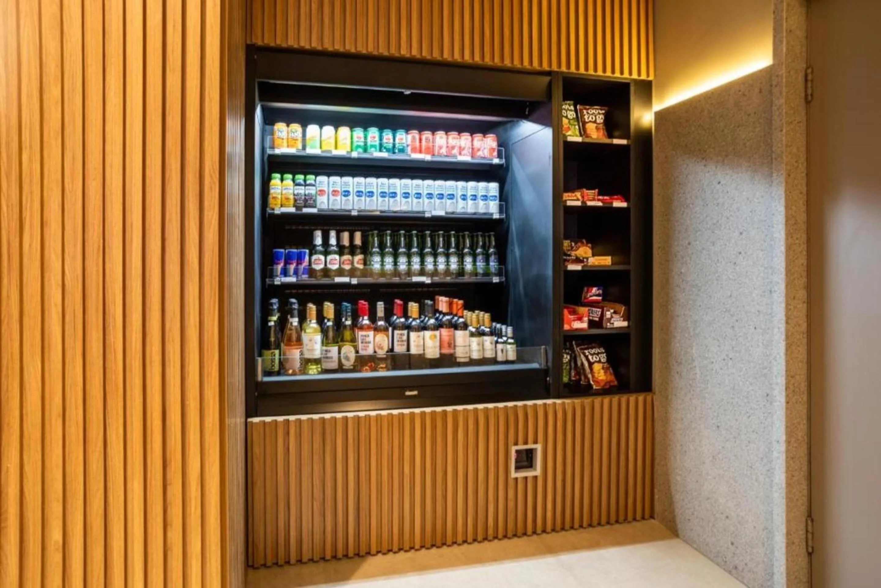 Food and drinks in Momax Hotel