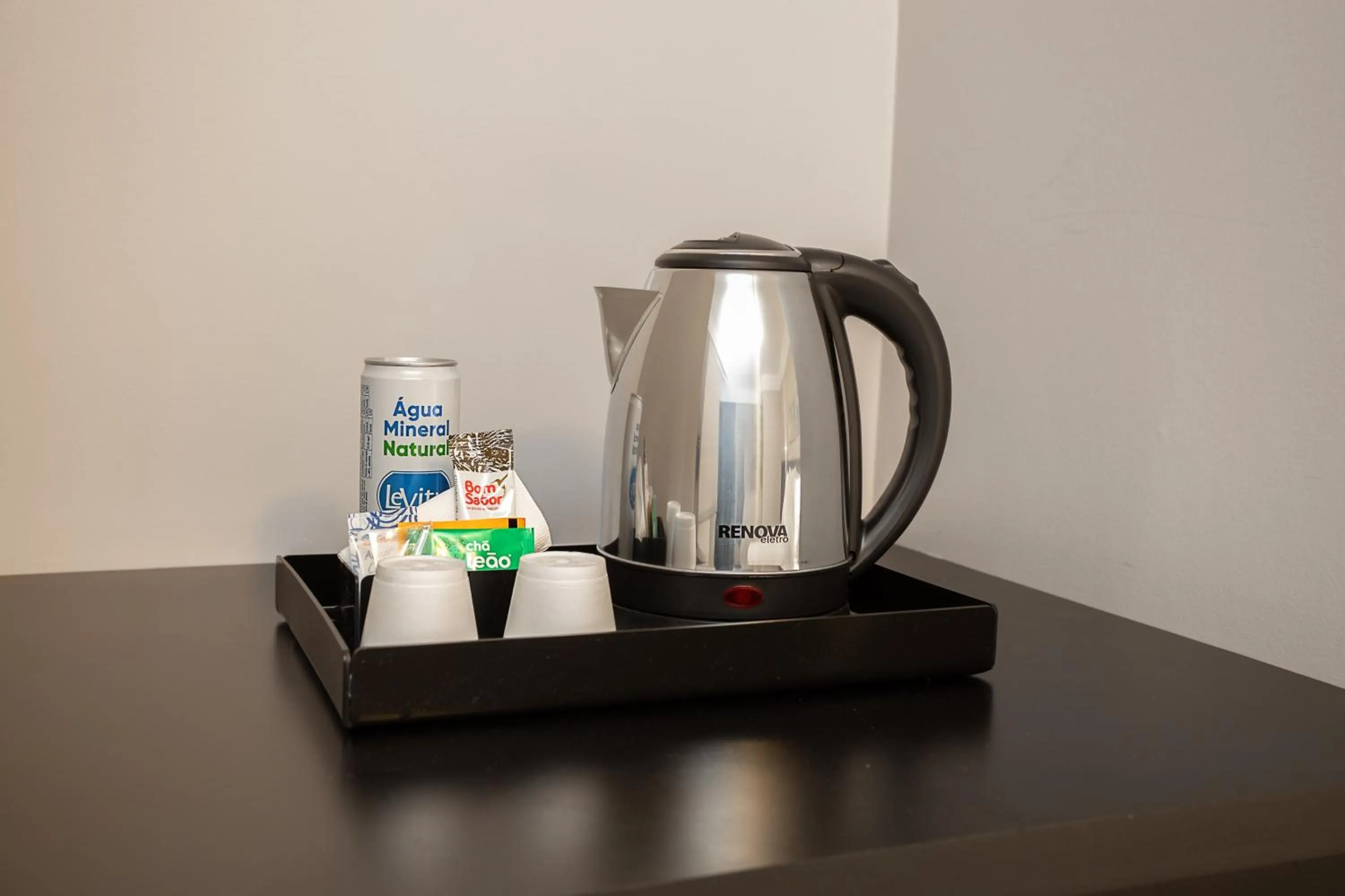 Coffee/tea facilities in Momax Hotel