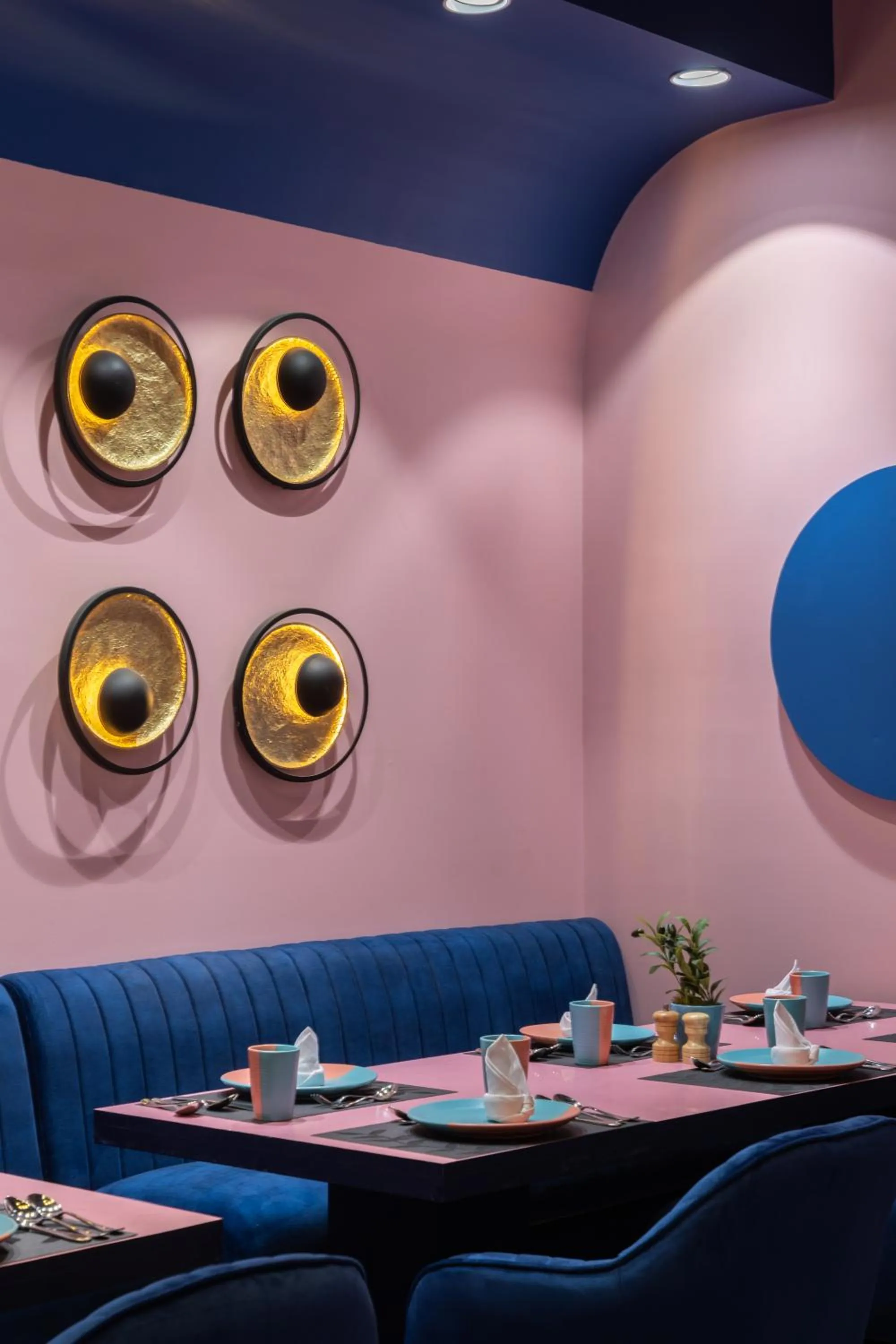 Restaurant/places to eat in Royal Rawal - Luxury Boutique Hotel