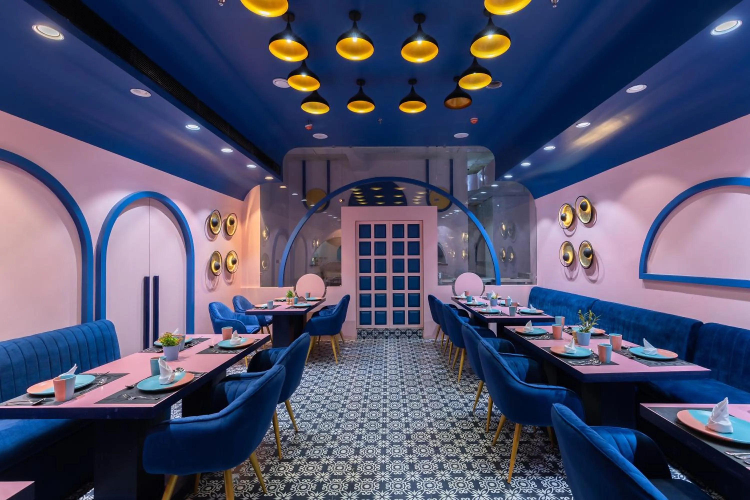 Restaurant/places to eat in Royal Rawal - Luxury Boutique Hotel