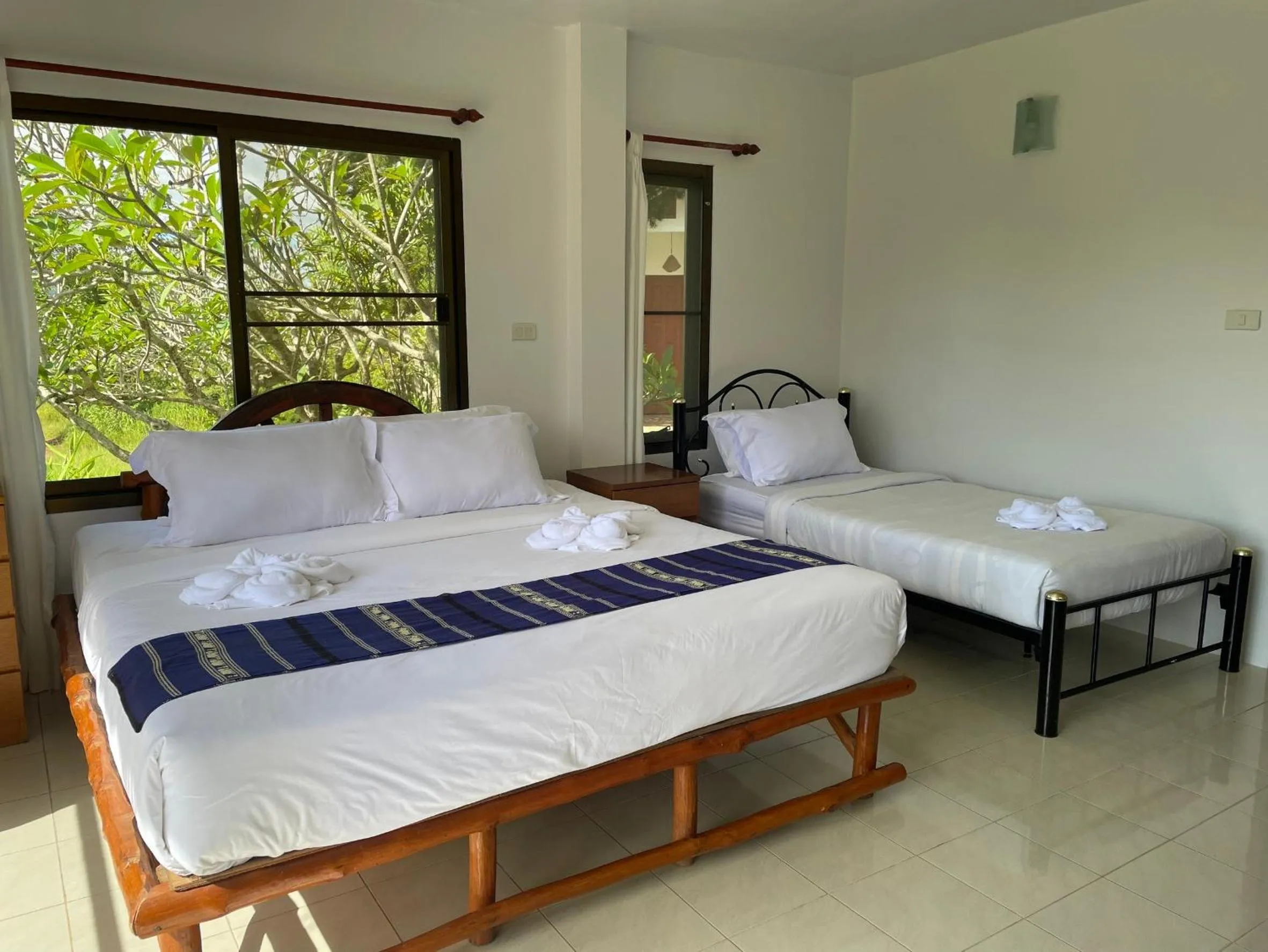 Bed in Phuphamok Valley Resort