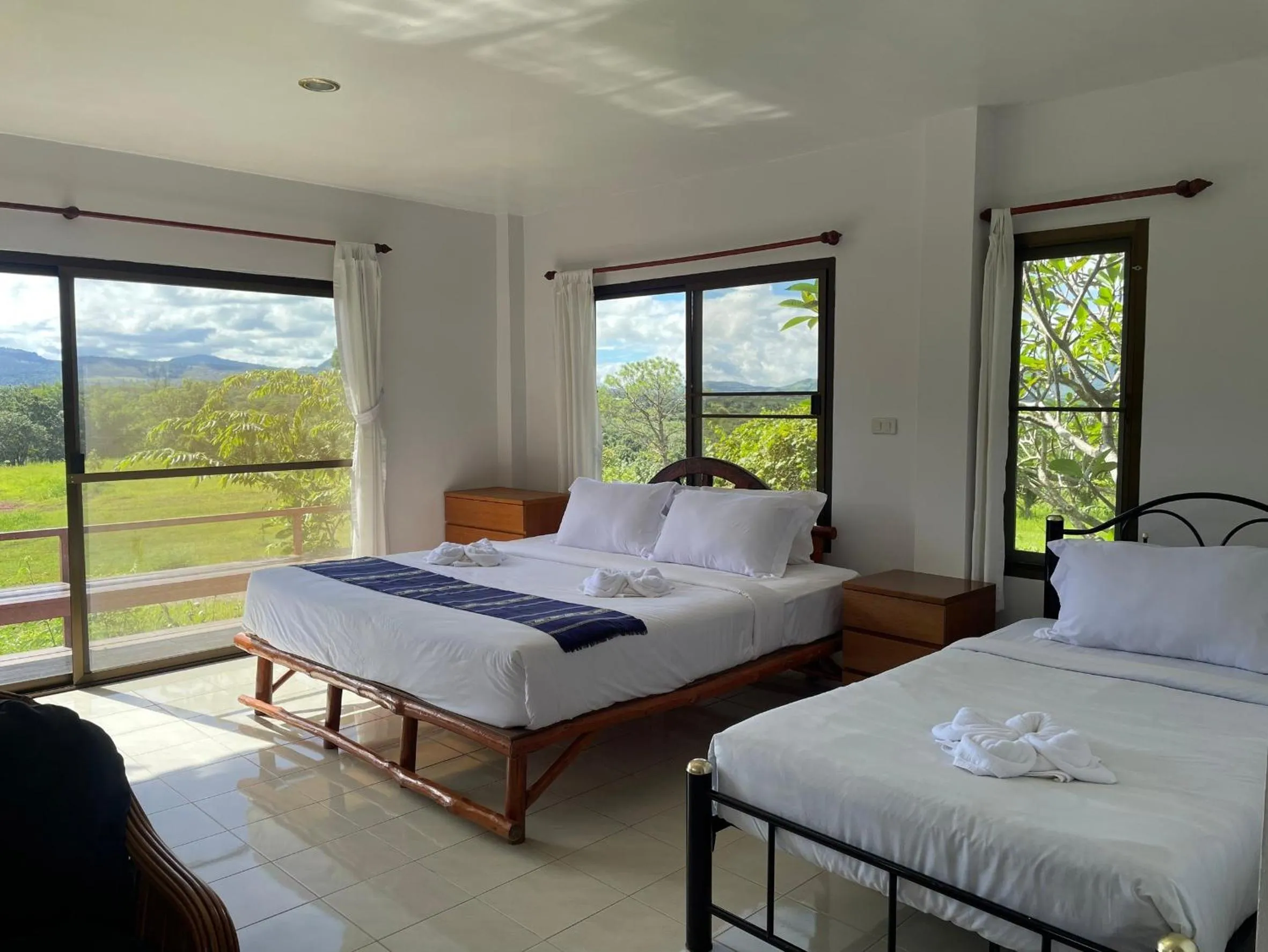 Bed in Phuphamok Valley Resort