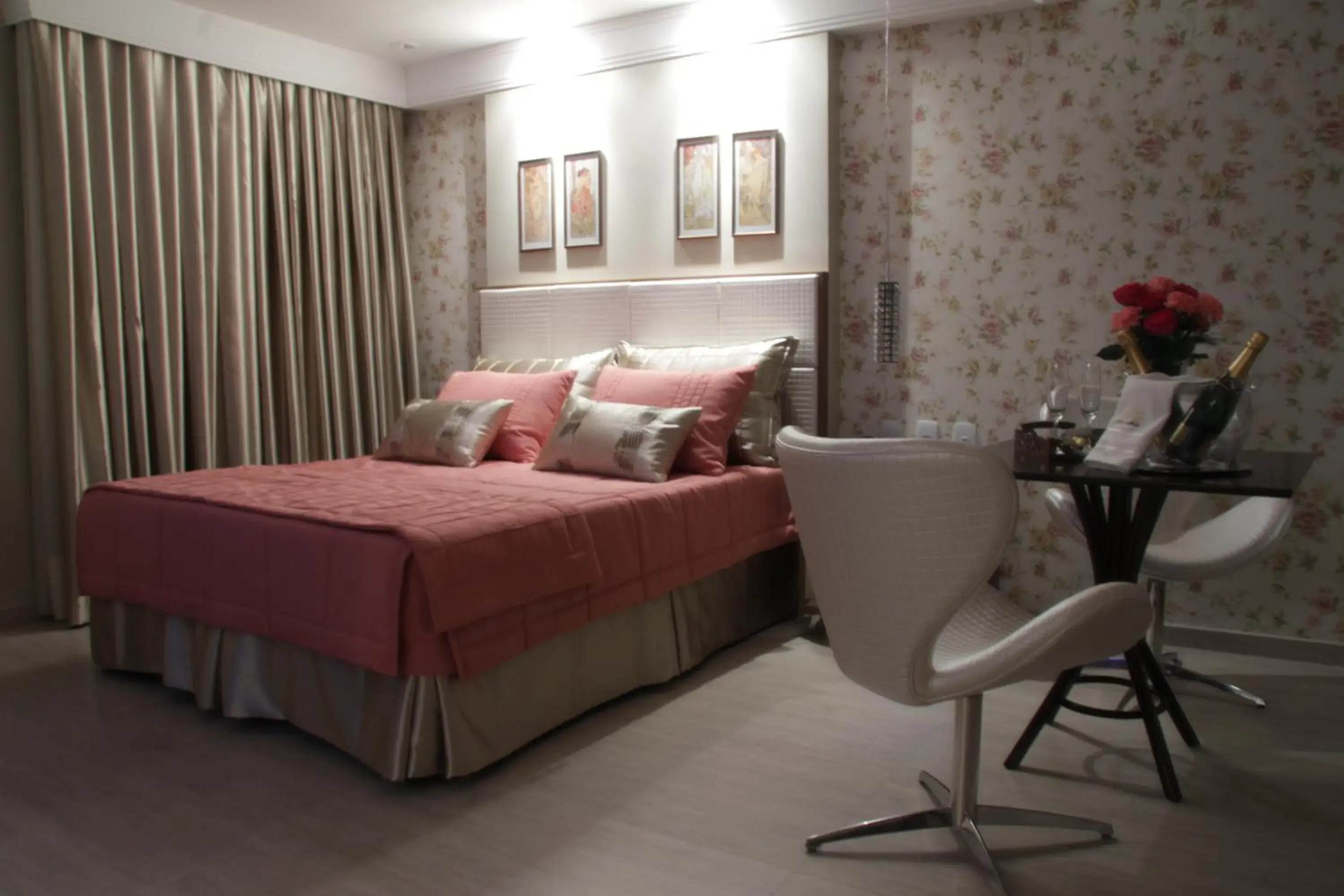 Bedroom, Bed in Hotel Alvorada Bedroom, Bed in Hotel Alvorada