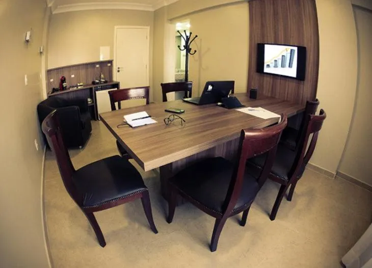 Business facilities in Hotel Alvorada