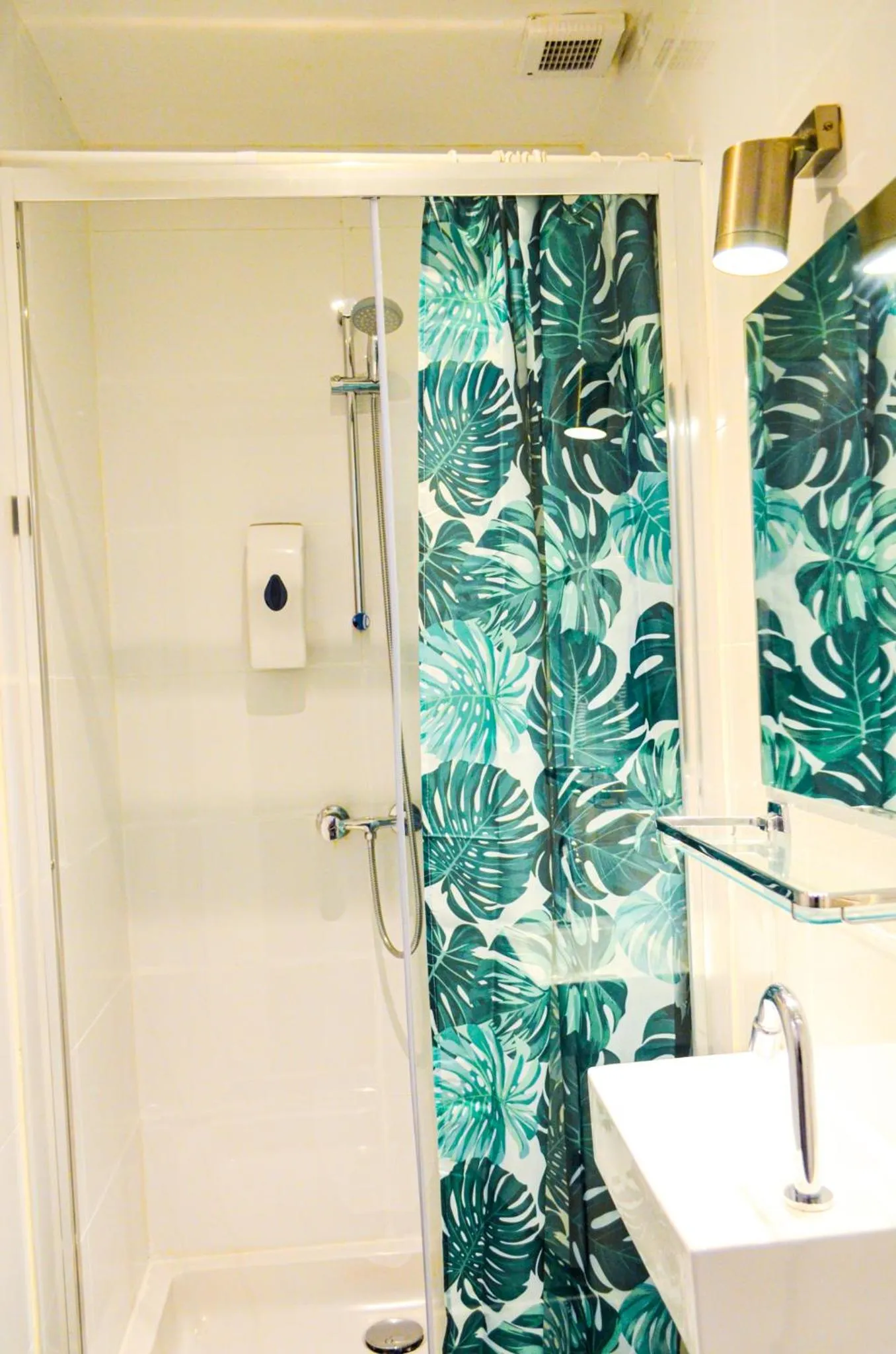 Bathroom in Family Hotel Kooyk