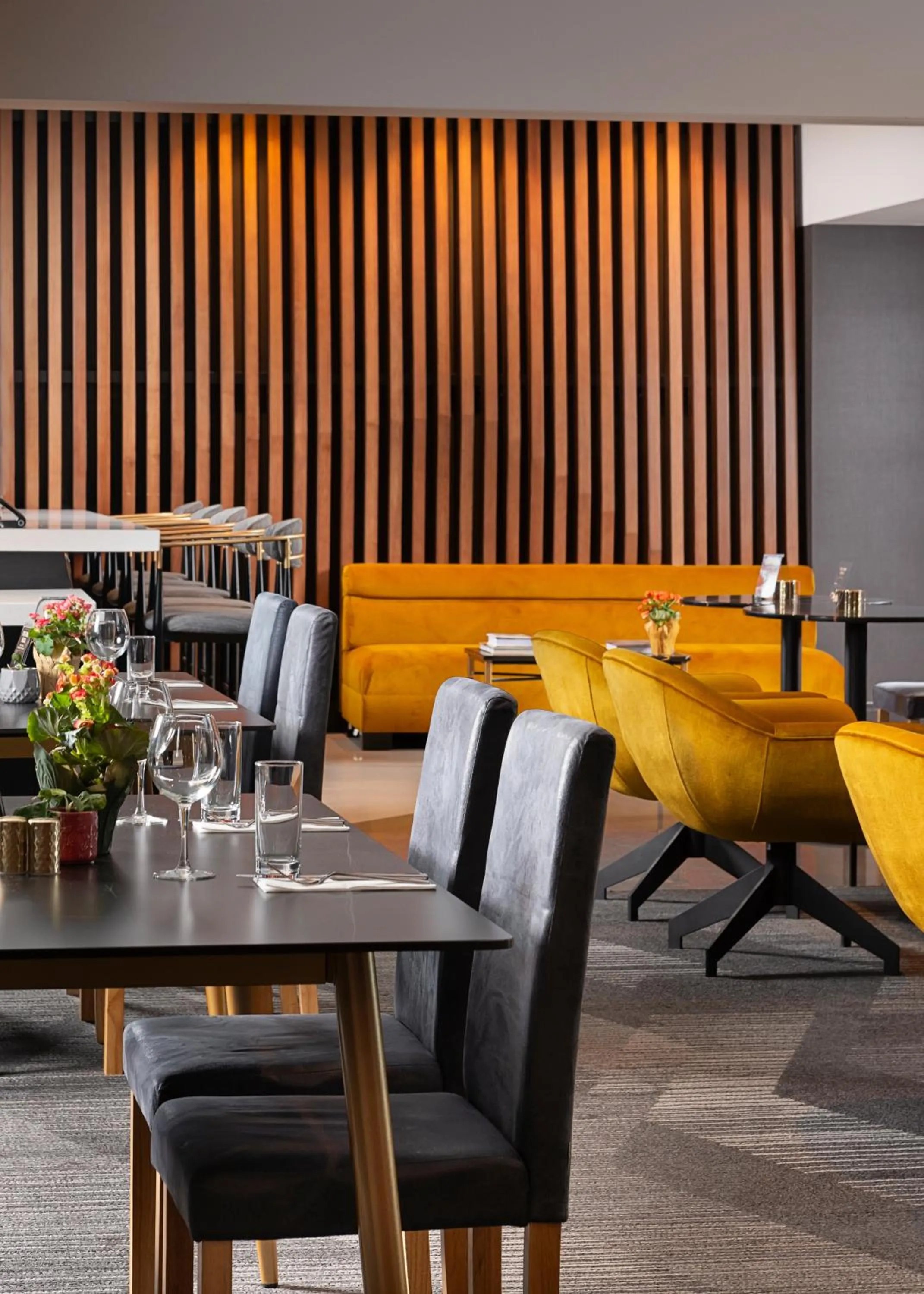 Restaurant/places to eat in Champions Club and Hotel, Houston Westchase