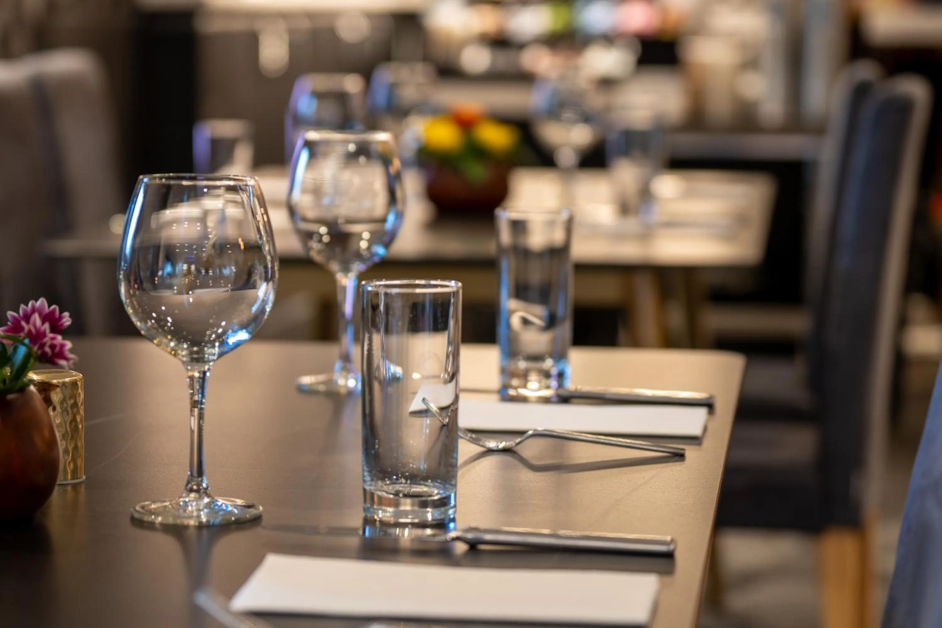 Restaurant/places to eat in Champions Club and Hotel, Houston Westchase