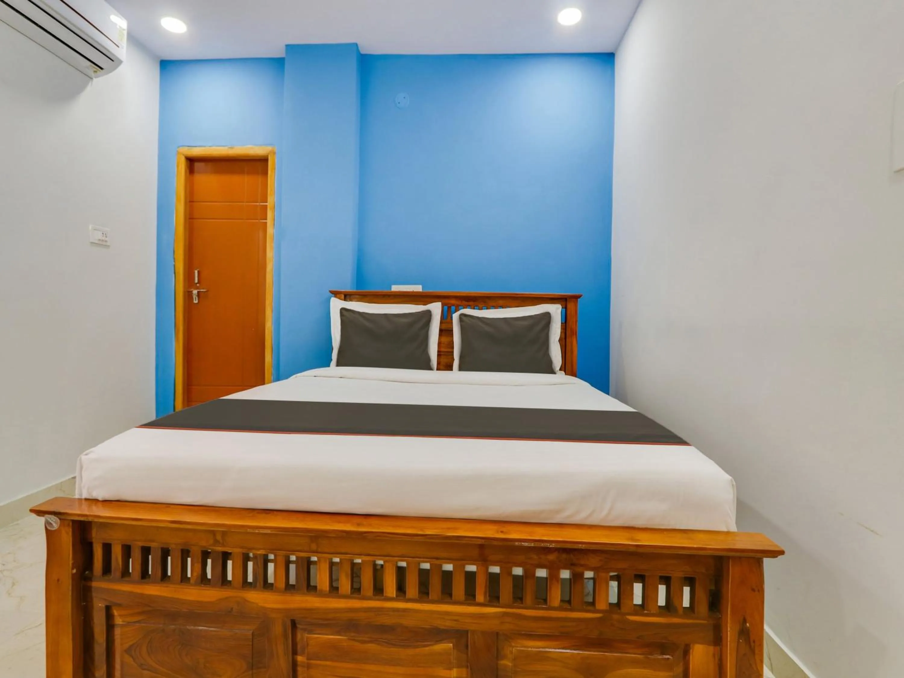 Bedroom in Hotel O SR Grand