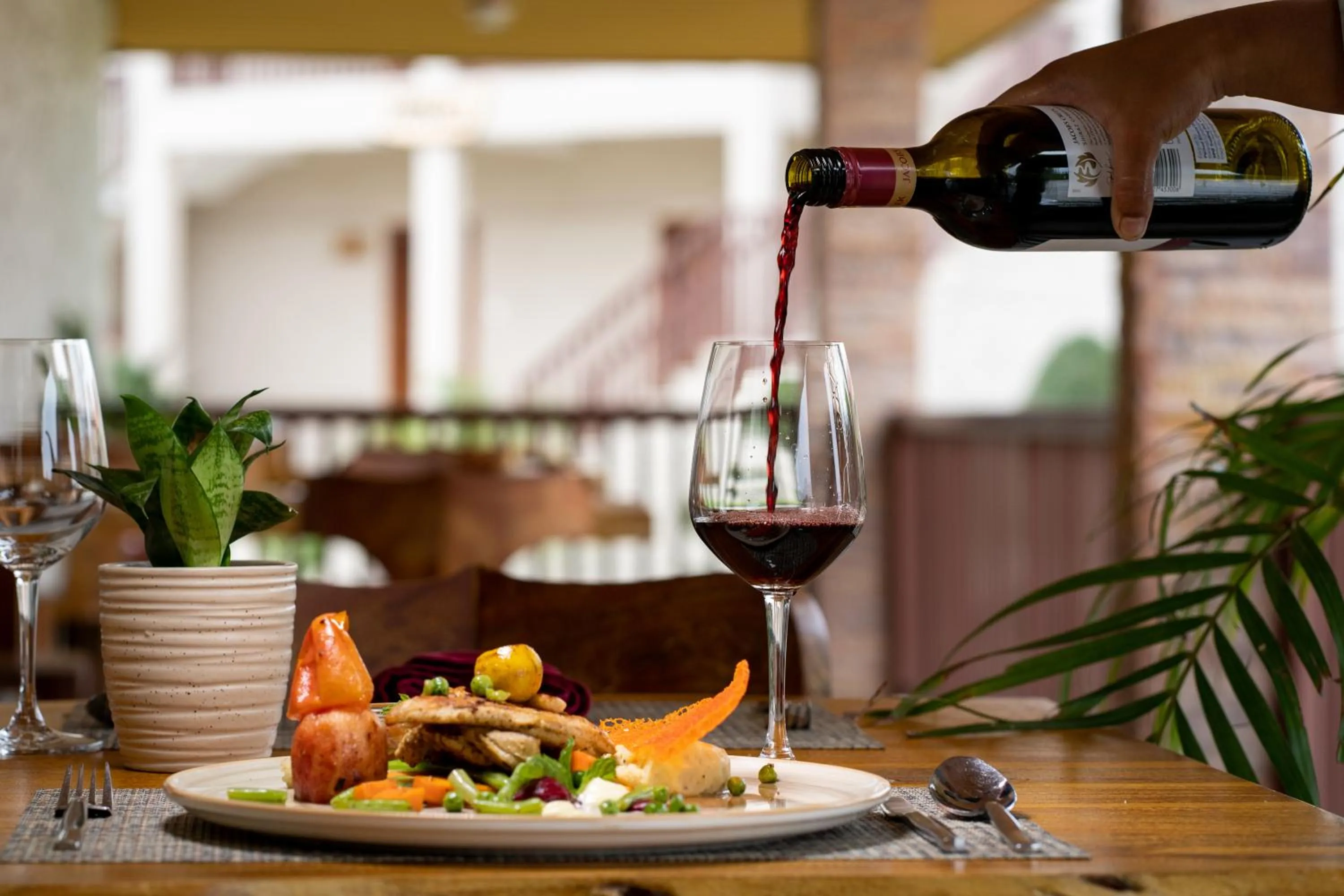 Restaurant/places to eat in River Bank Jungle Resort, Chitwan