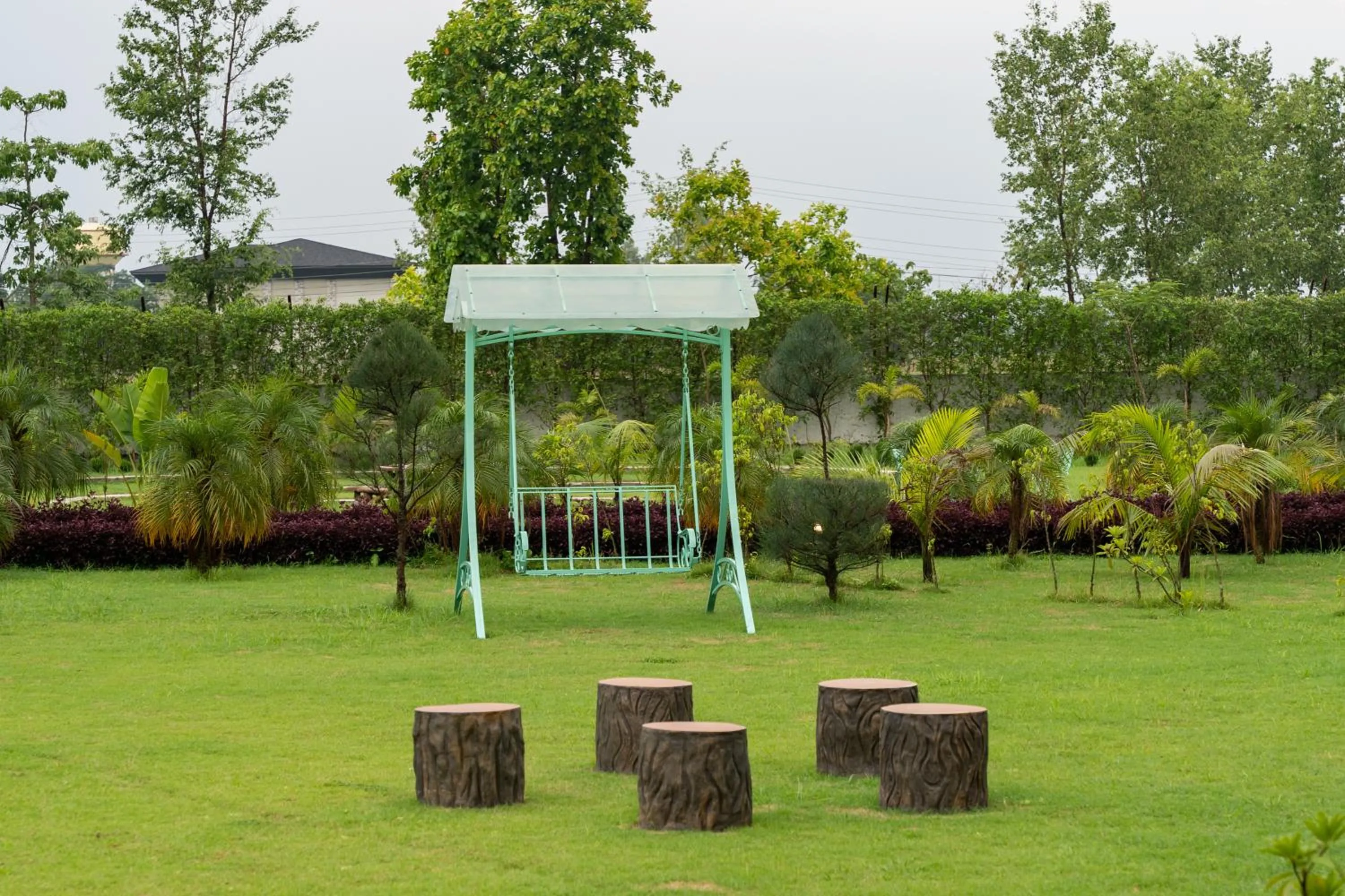 Garden in River Bank Jungle Resort, Chitwan