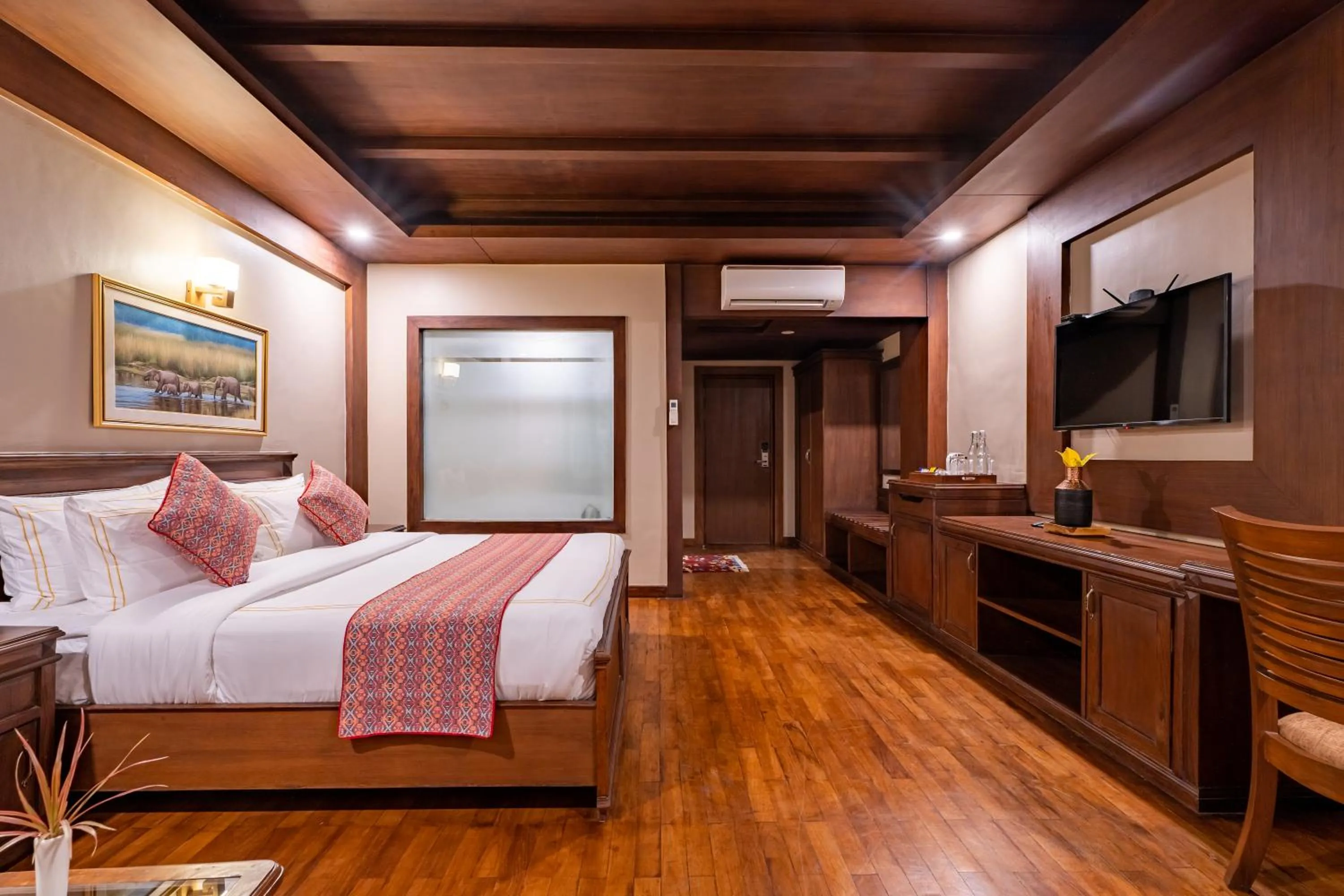 Bedroom, Bed in River Bank Jungle Resort, Chitwan