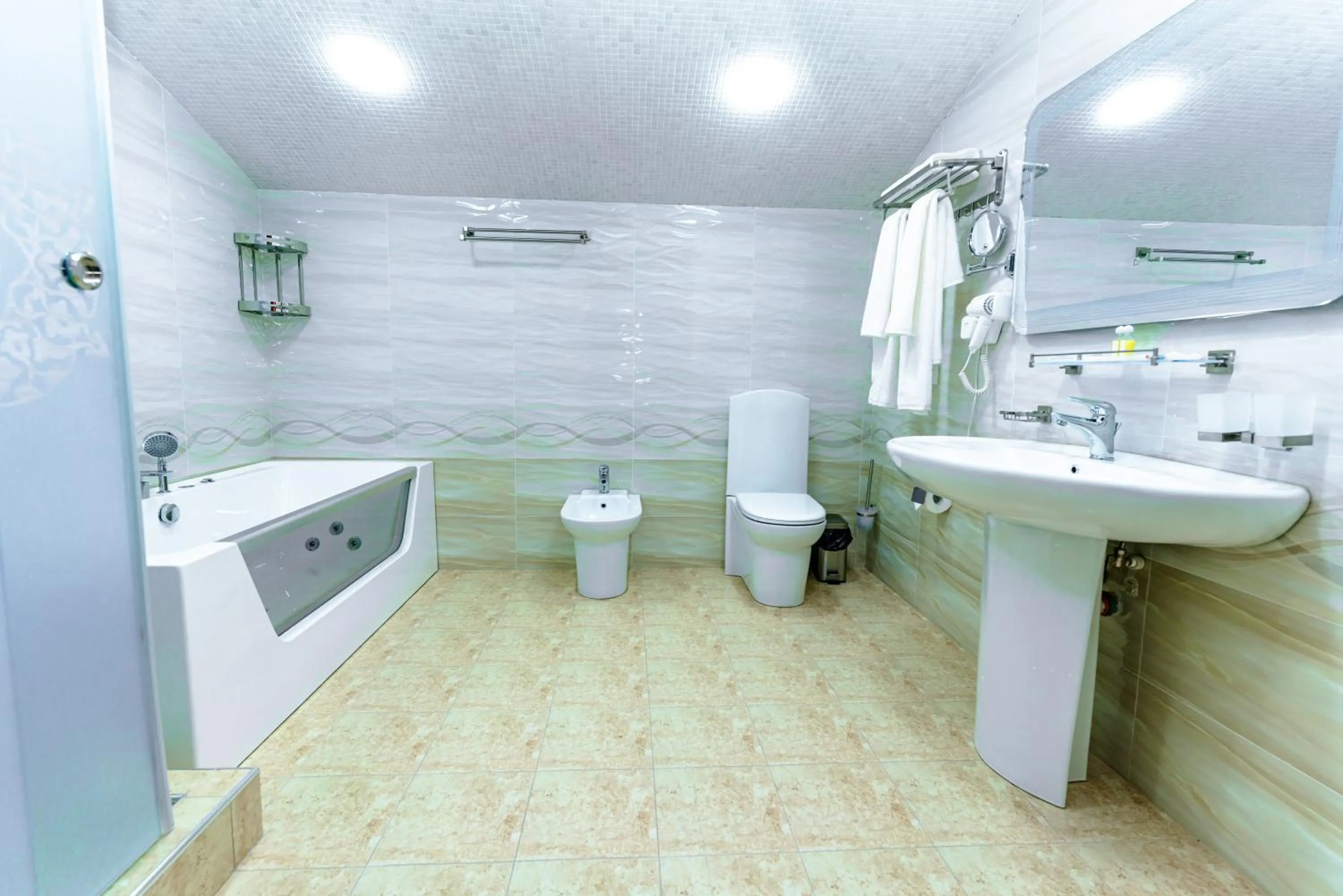 Shower in Bagizagan Hotel