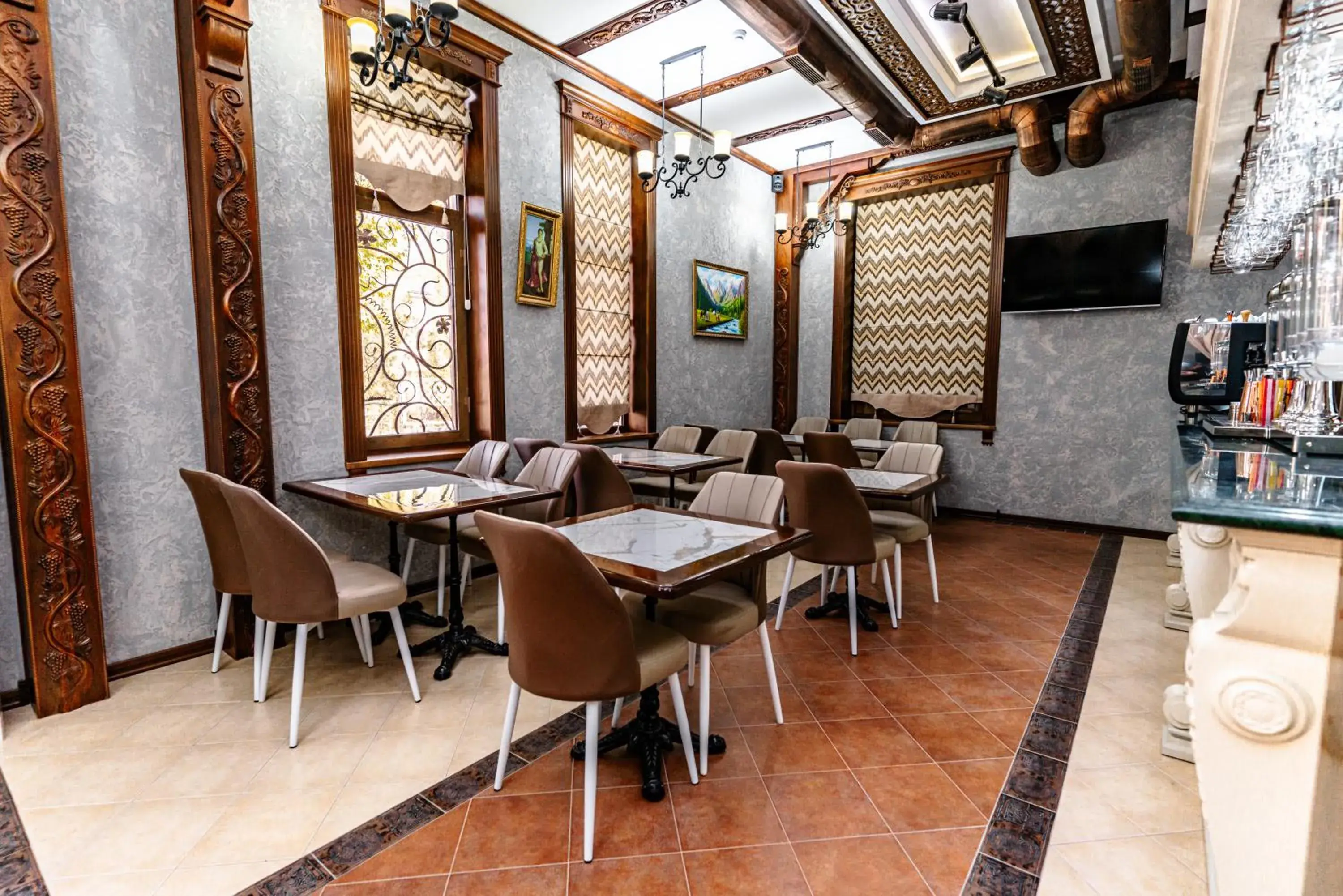 Restaurant/places to eat in Bagizagan Hotel Restaurant/places to eat in Bagizagan Hotel