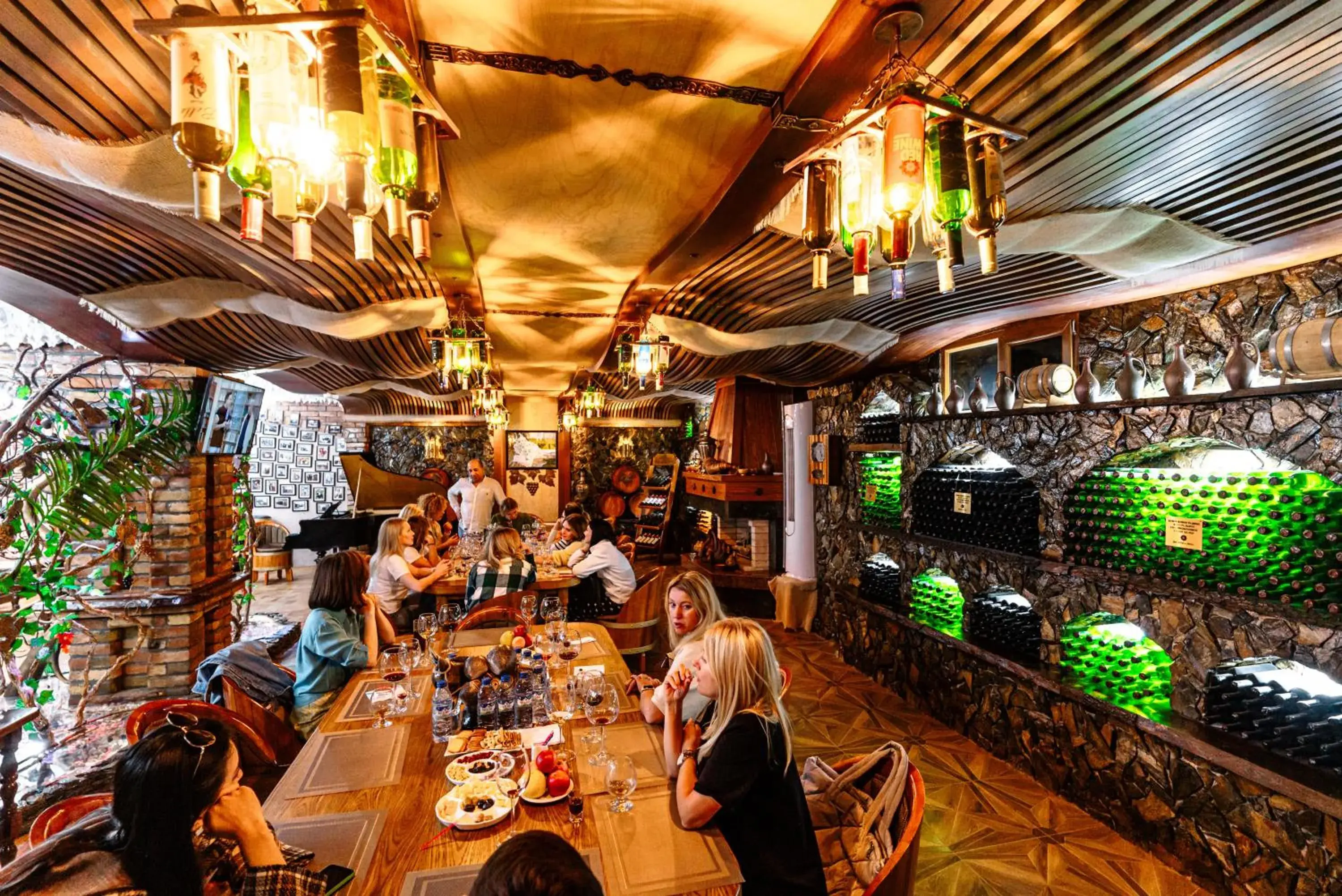 Lounge or bar in Bagizagan Hotel Lounge or bar in Bagizagan Hotel