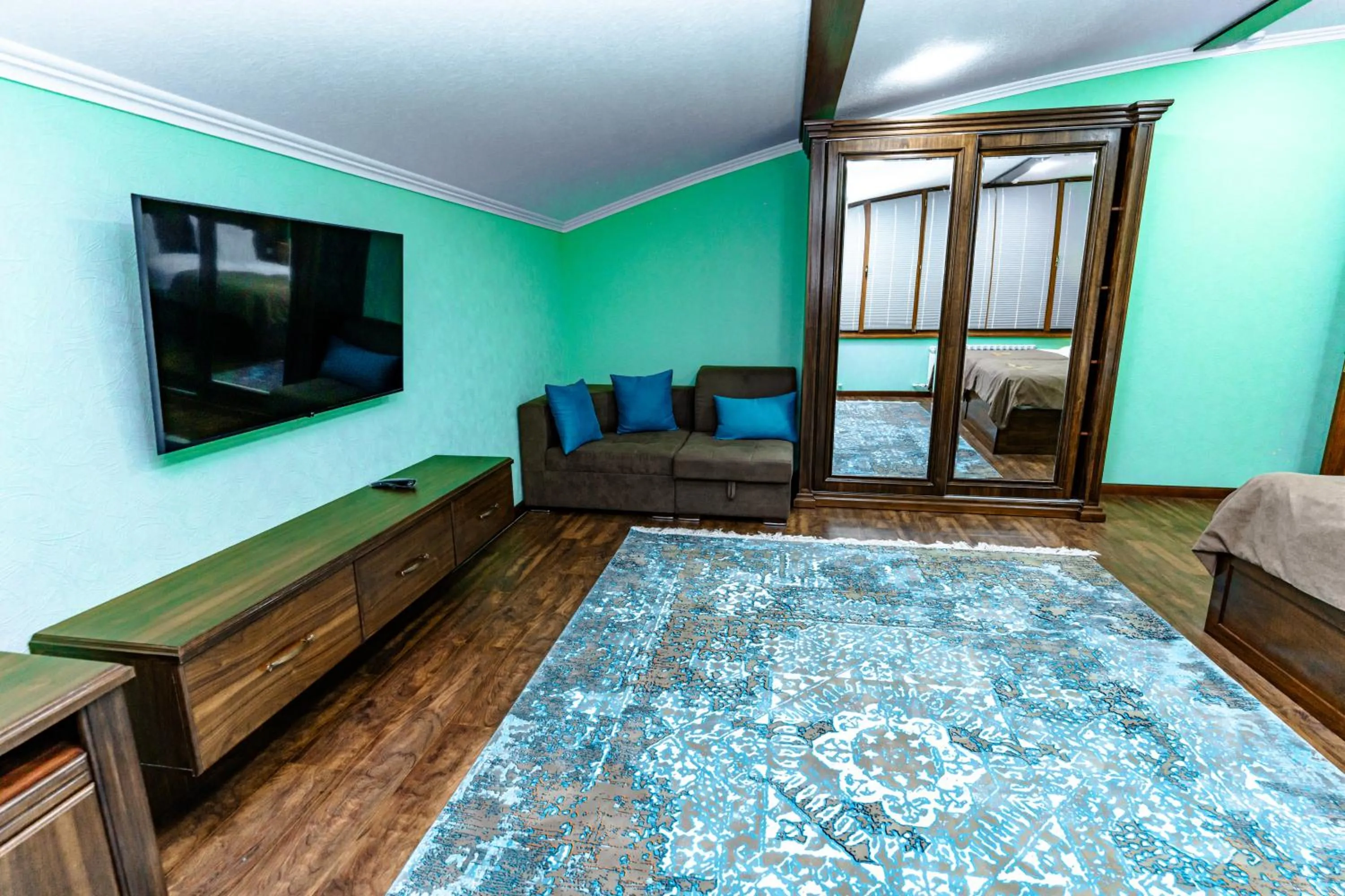 Communal lounge/ TV room in Bagizagan Hotel