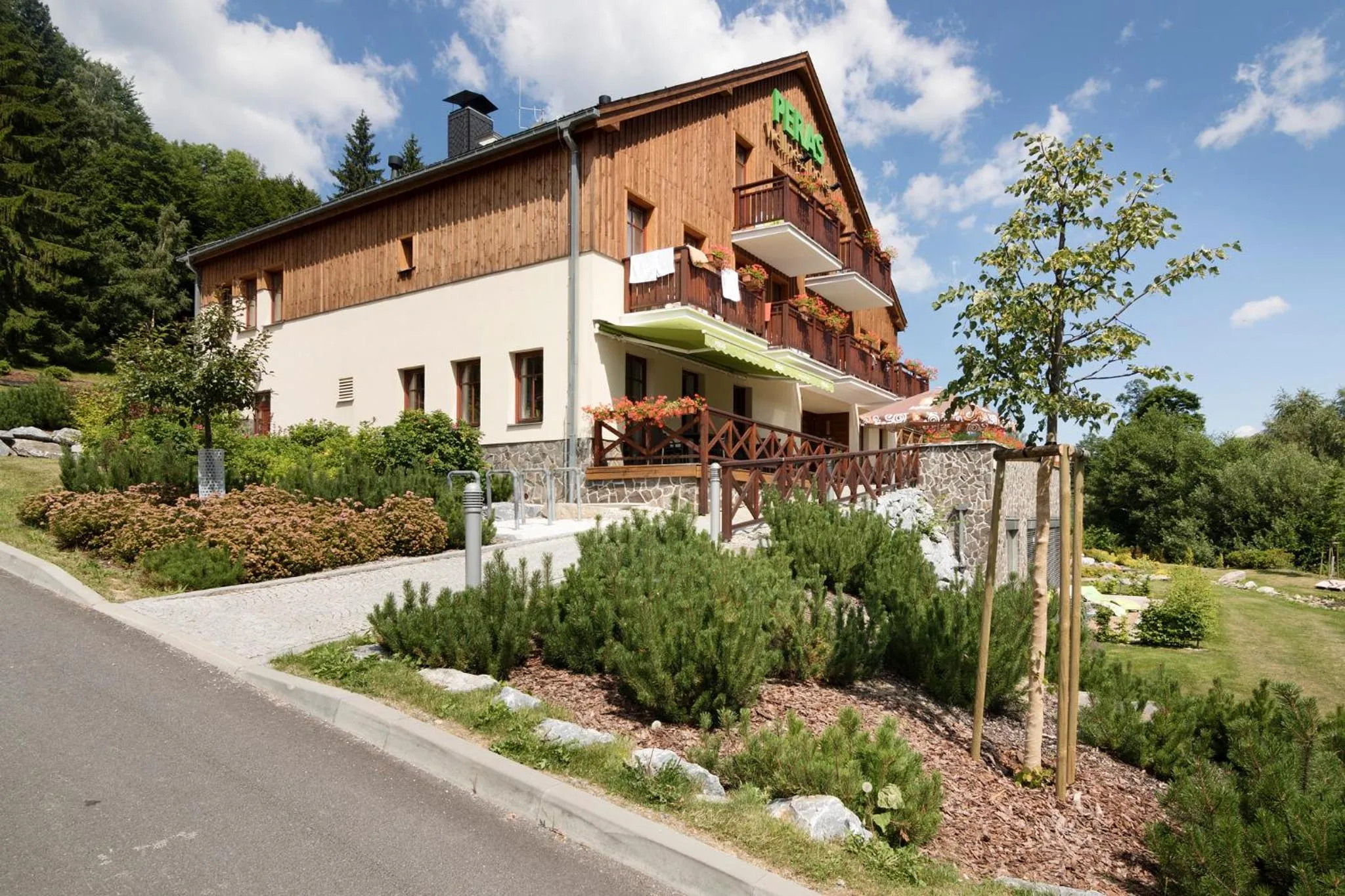 Facade/entrance in Peras Wellness Hotel