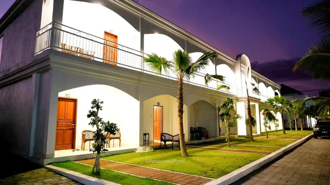 Property building in Puri Lovina Property building in Puri Lovina