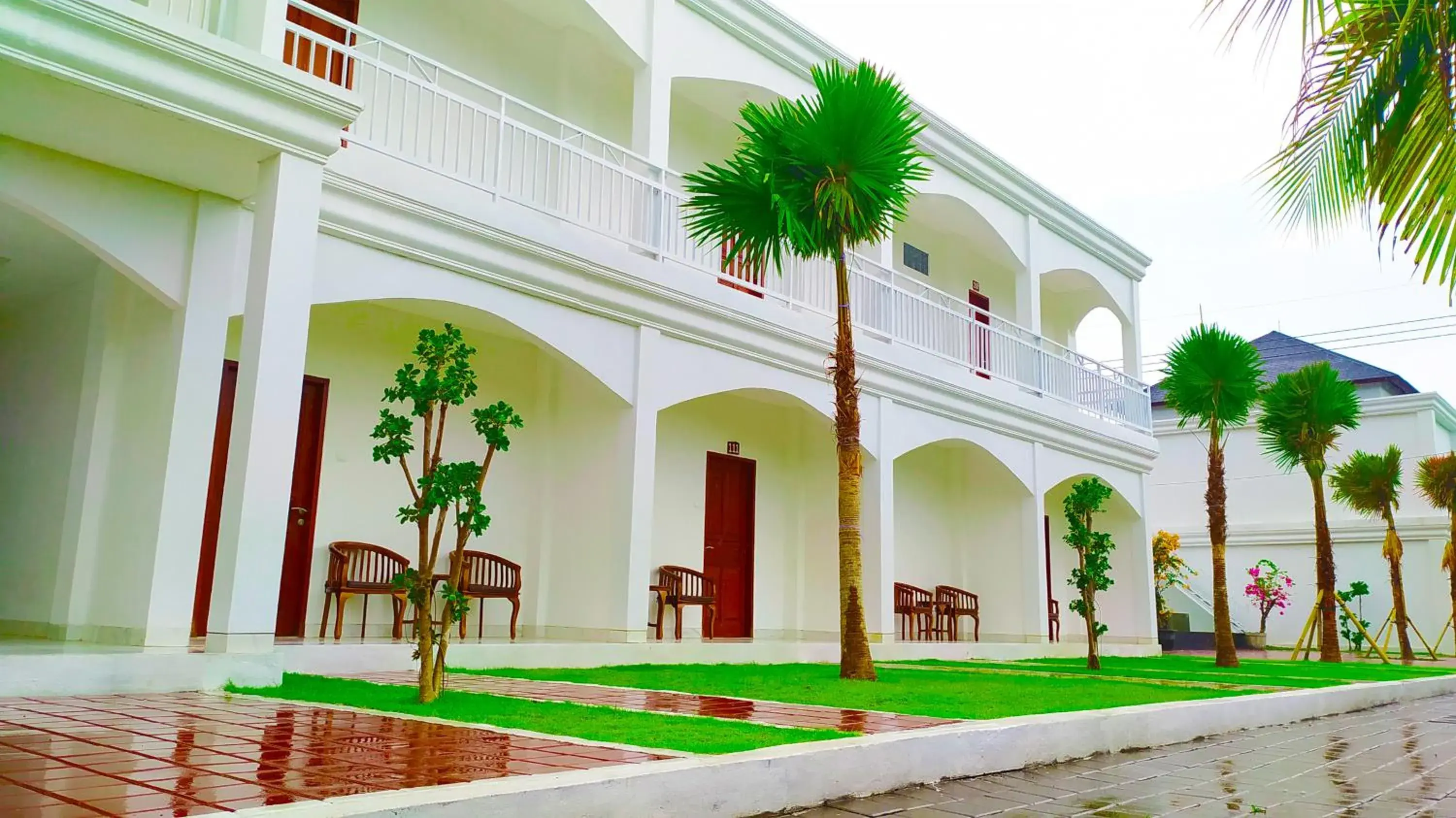 Property building in Puri Lovina Property building in Puri Lovina