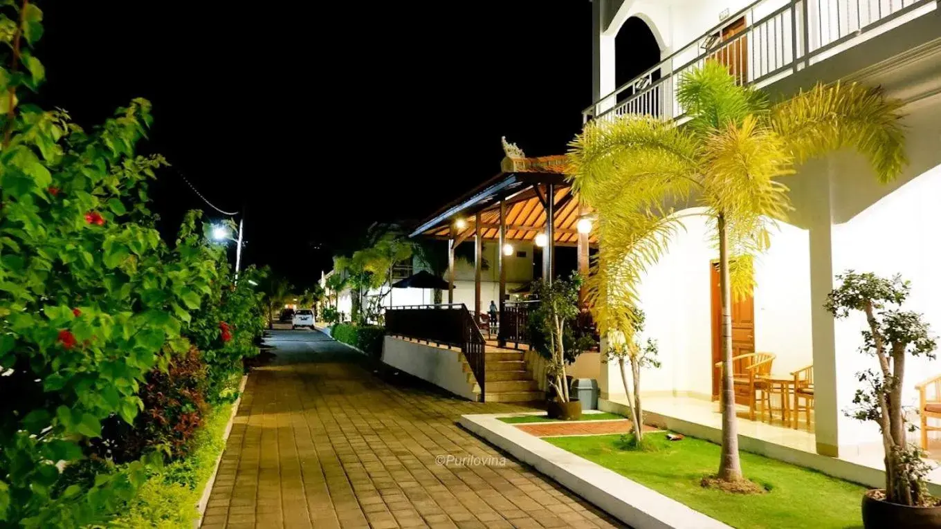 Property building in Puri Lovina Property building in Puri Lovina