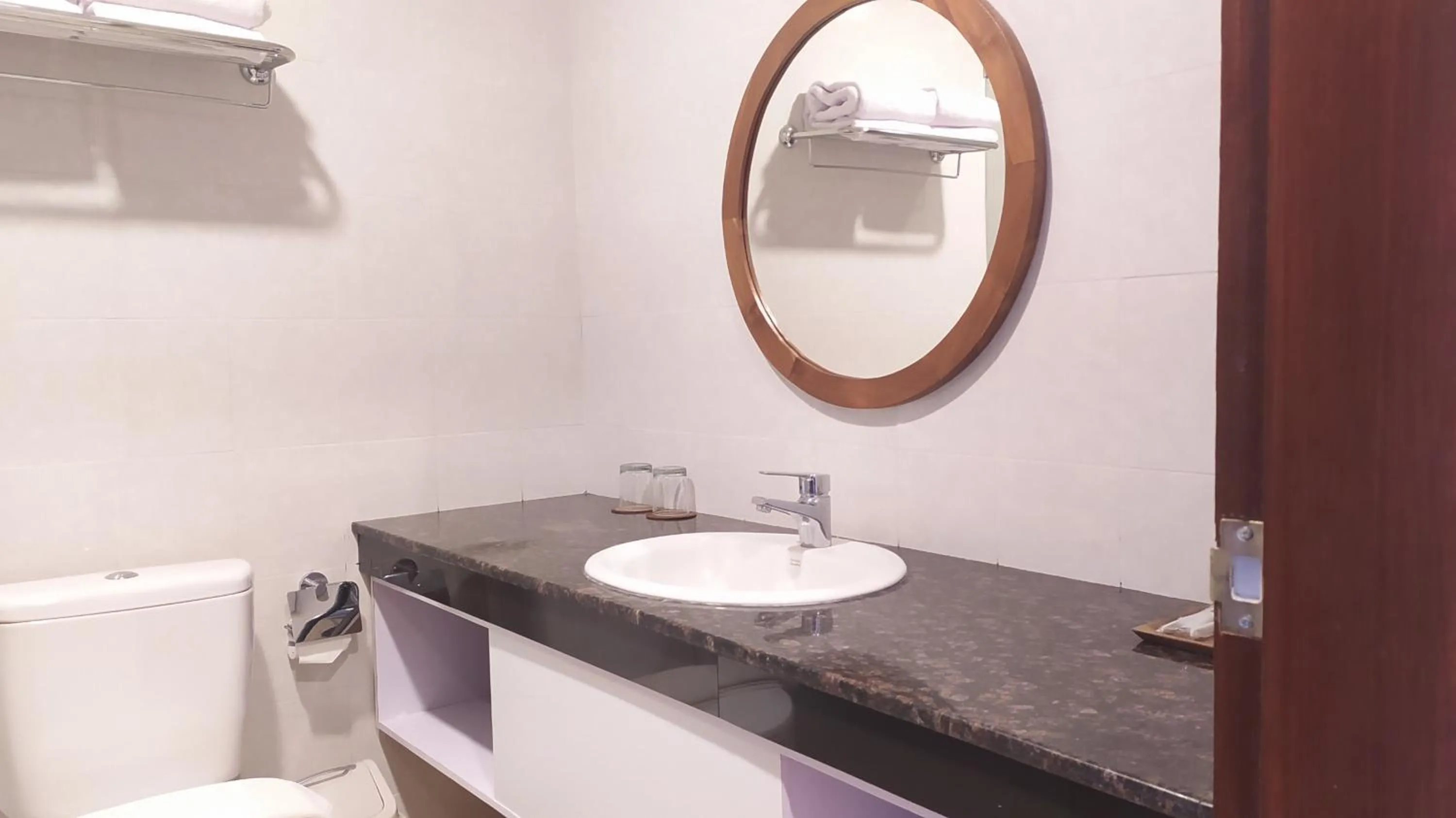 Toilet in Puri Lovina