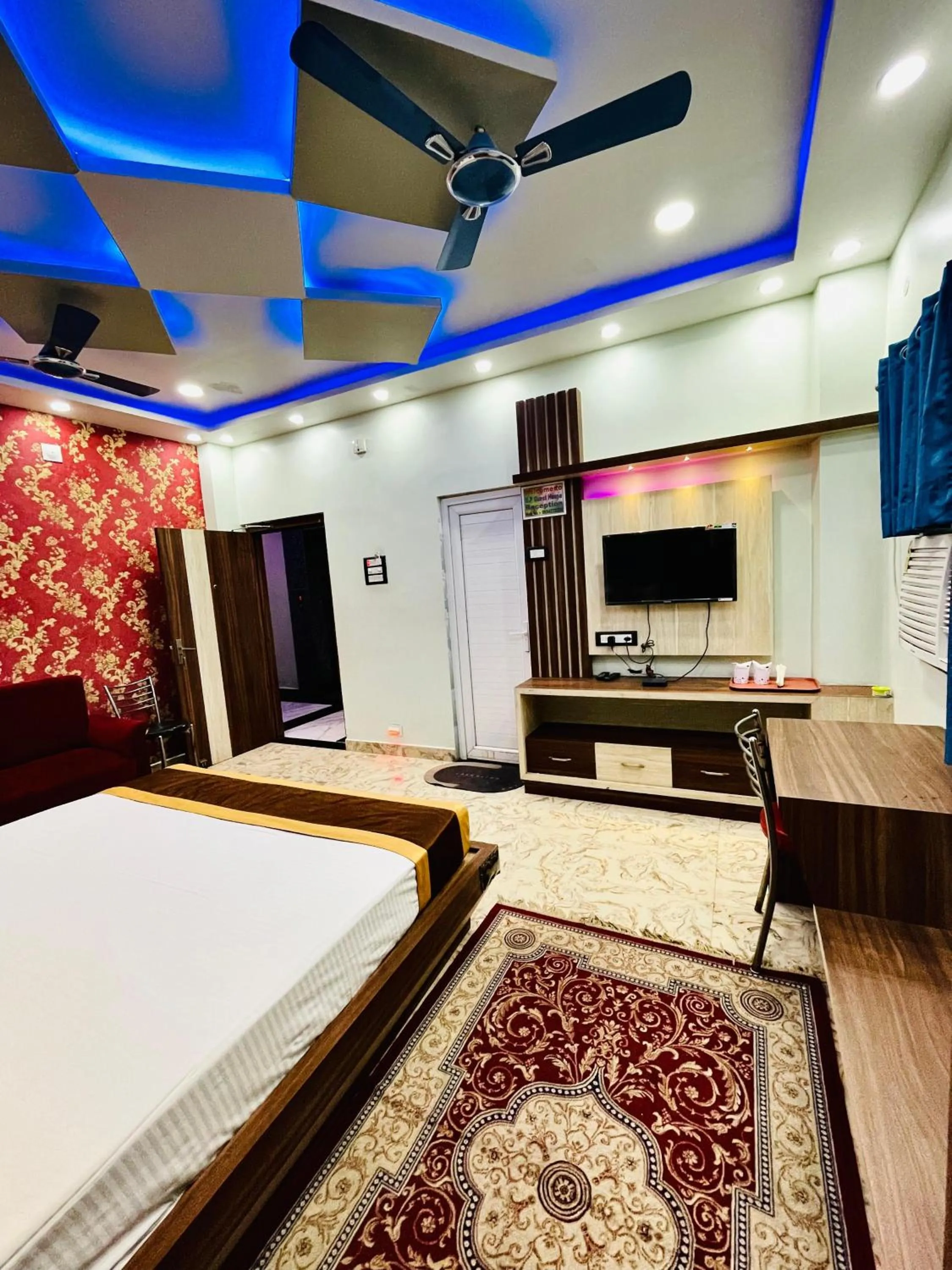 Bed in G P Guest House And Banquet Hall