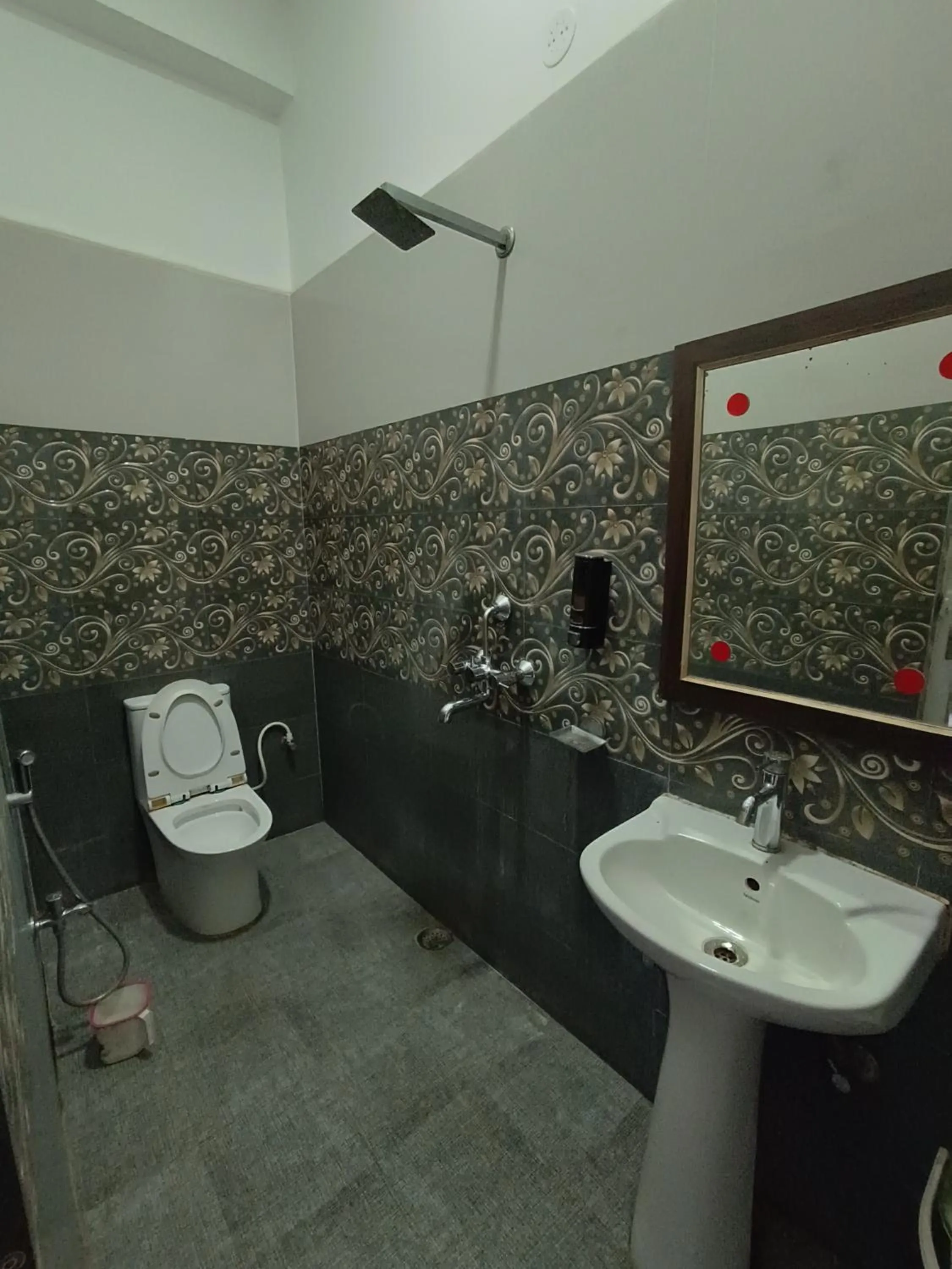 G P Guest House And Banquet Hall