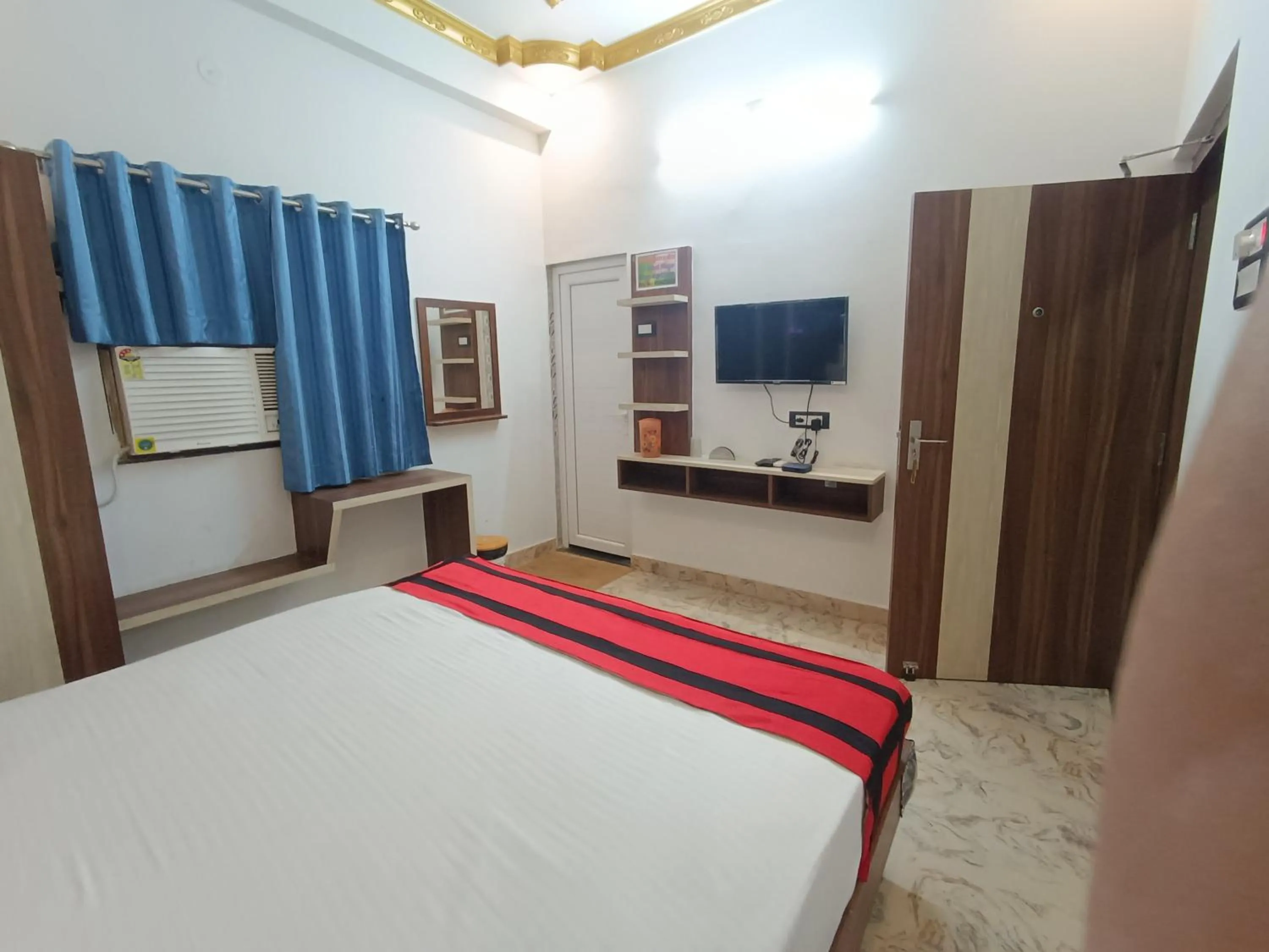 Bed in G P Guest House And Banquet Hall