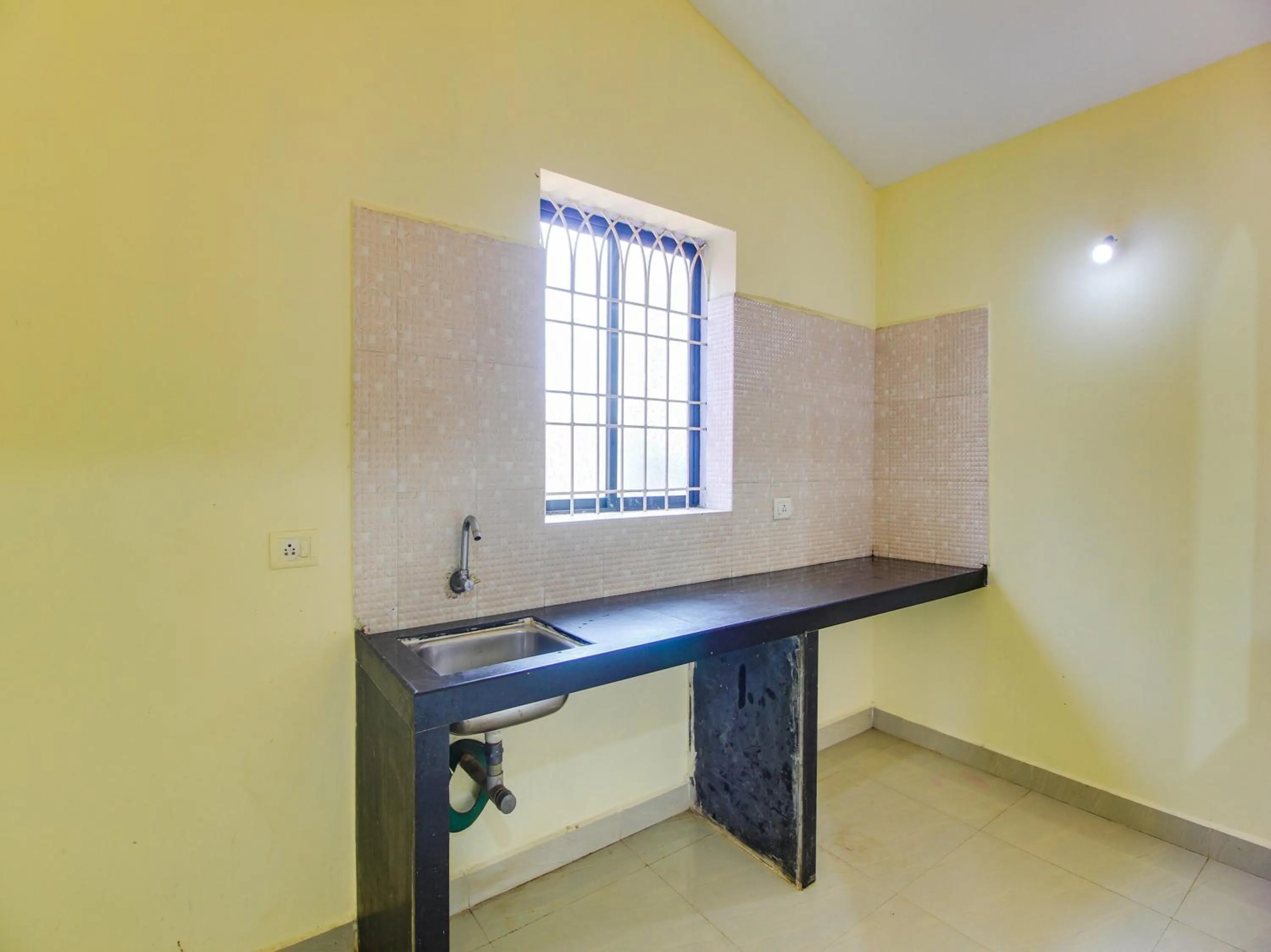 Facade/entrance in Hotel O by OYO Guddan Holiday