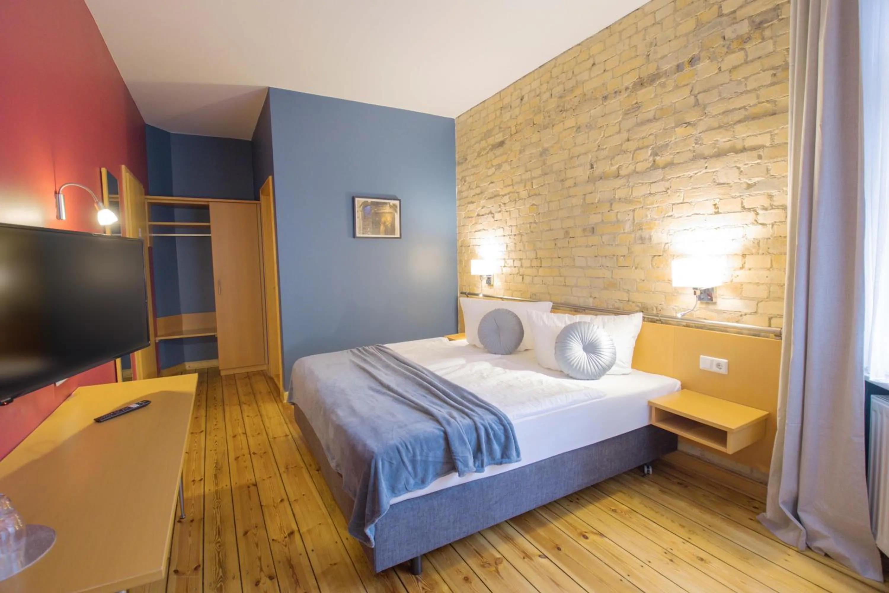 Photo of the whole room, Bed in Boutique Hotel Schwarzer Baer