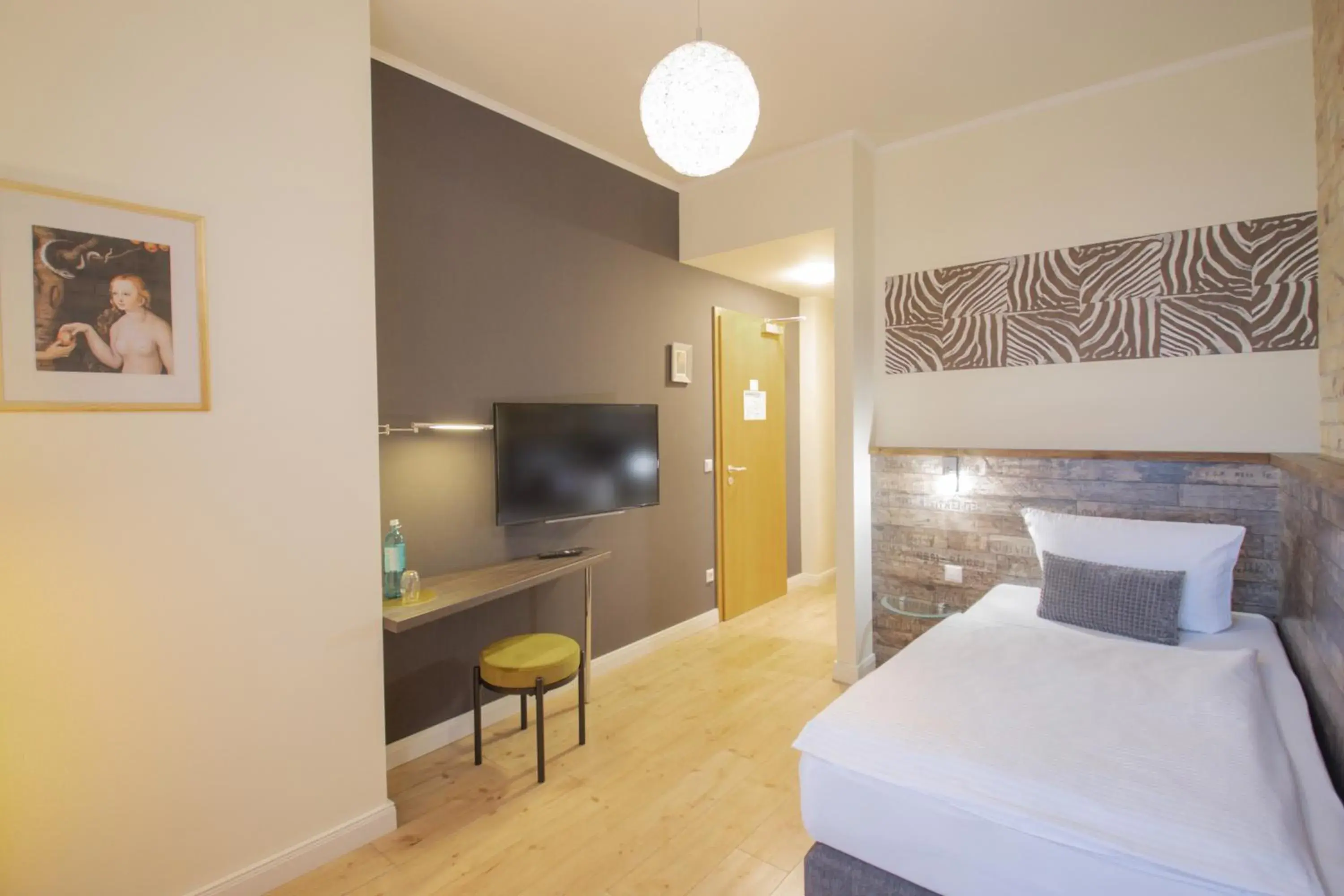 Single Room in Boutique Hotel Schwarzer Baer Single Room in Boutique Hotel Schwarzer Baer