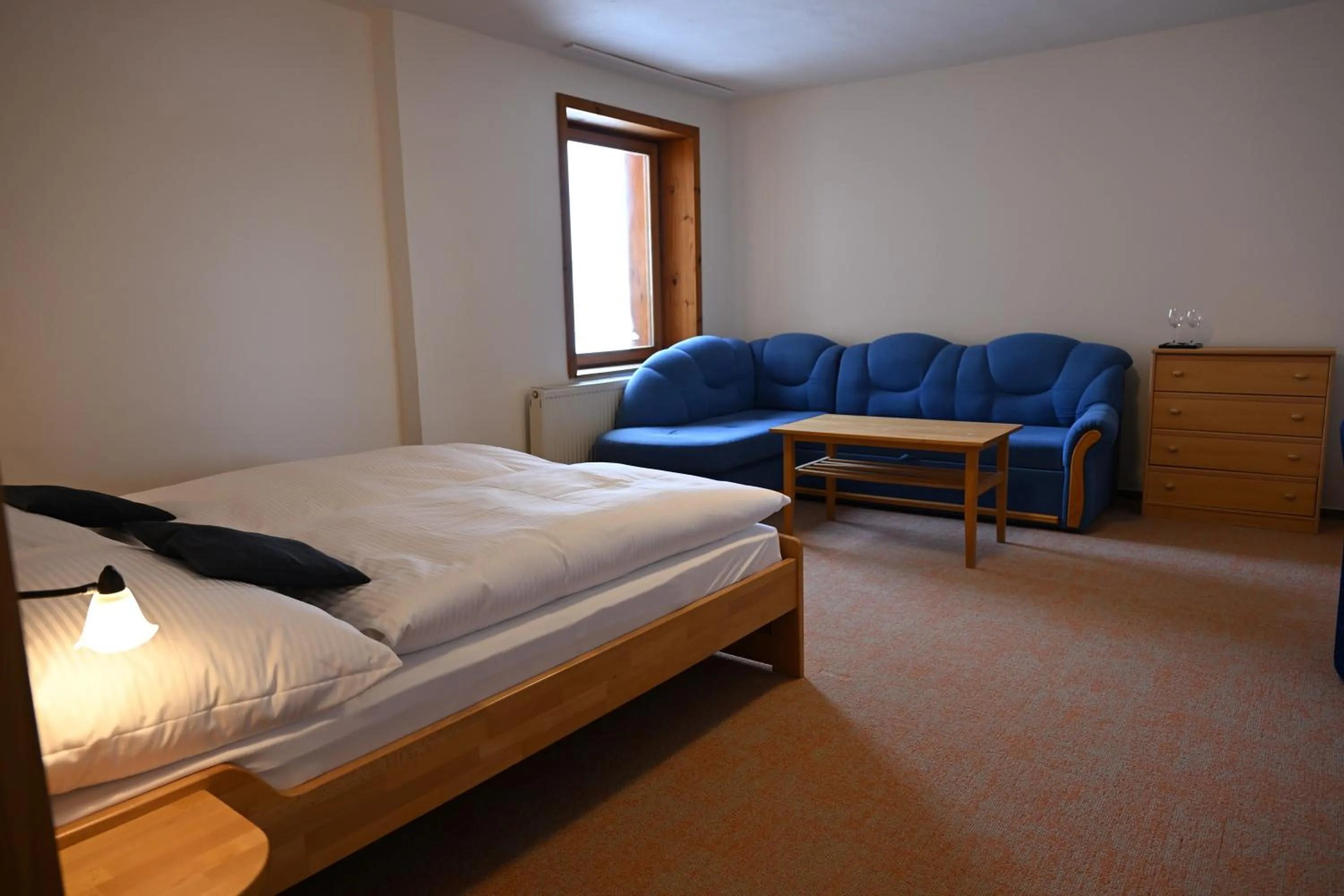Photo of the whole room, Bed in Hotel Eufória