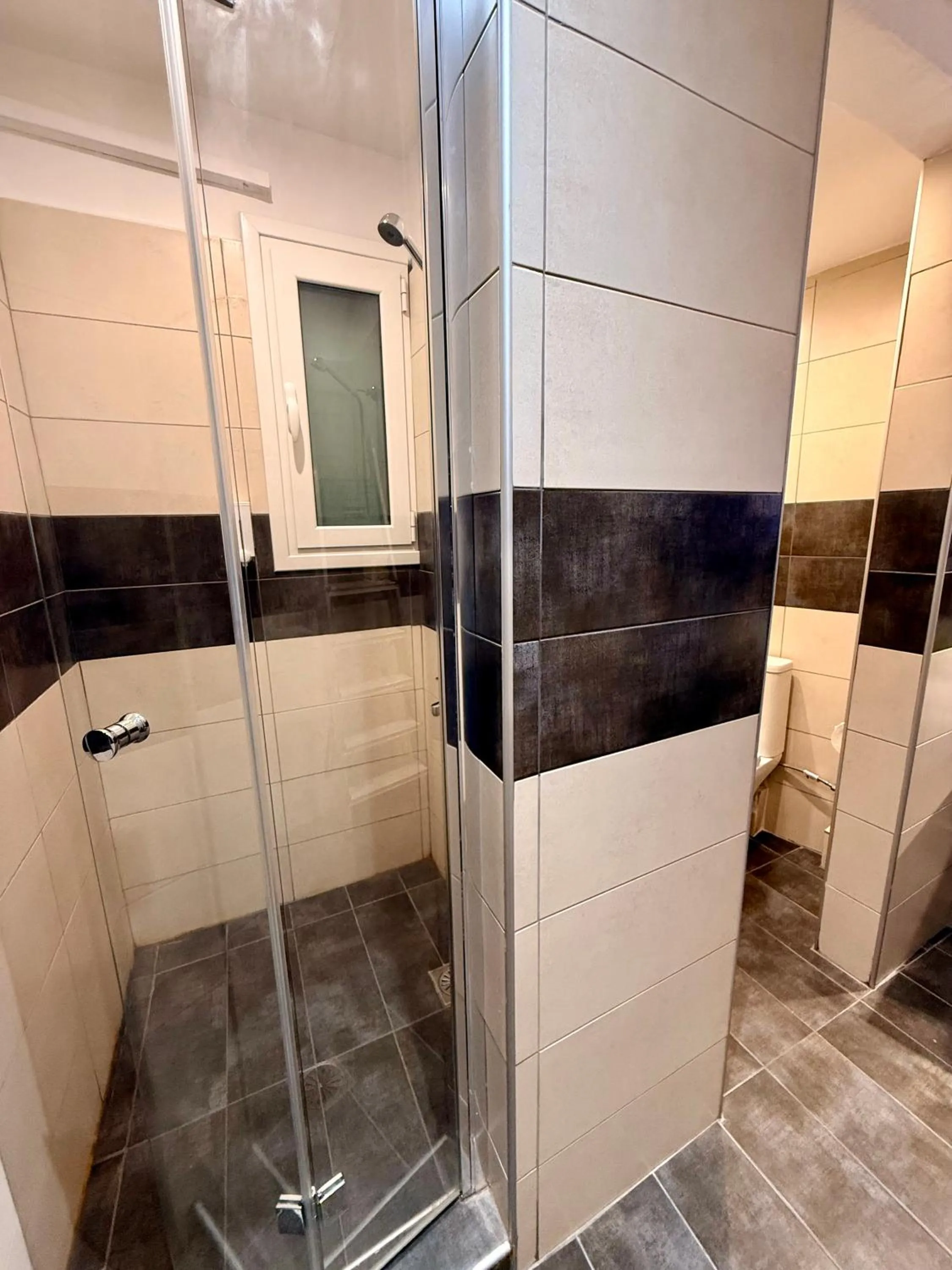 Shower in Compass Lofts Athens