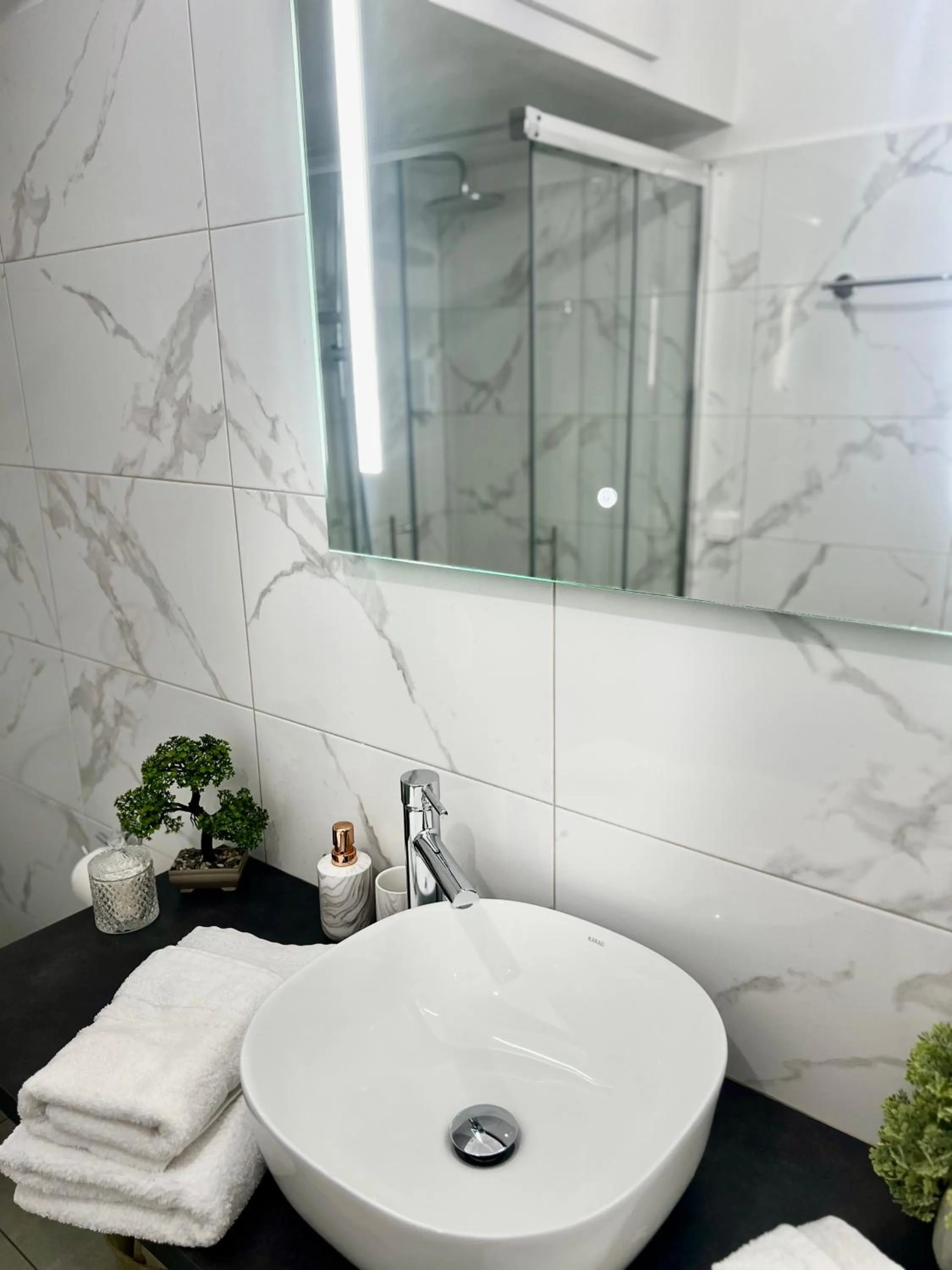 Shower in Compass Lofts Athens