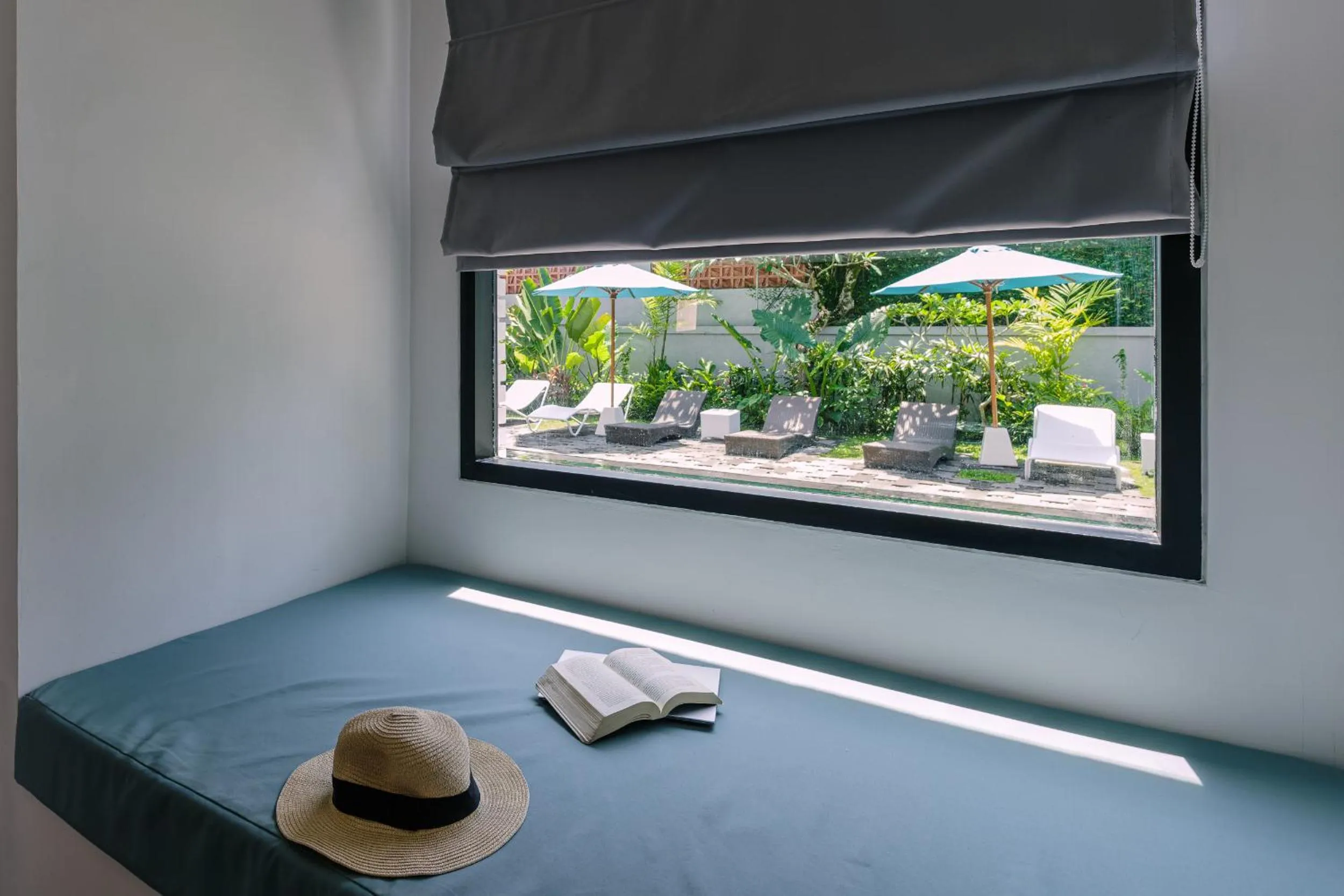 Pool view, Bed in Chandi Hotel Ubud