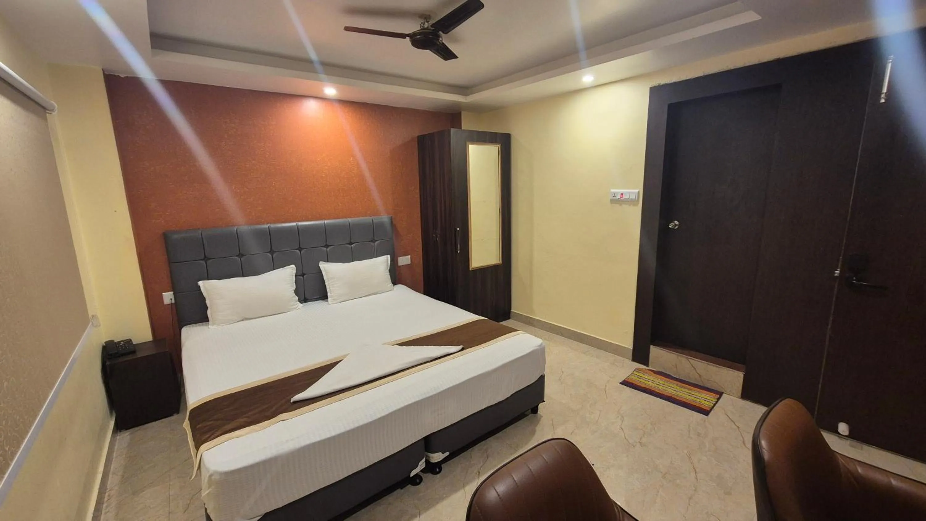 Bed in Royal View Residency