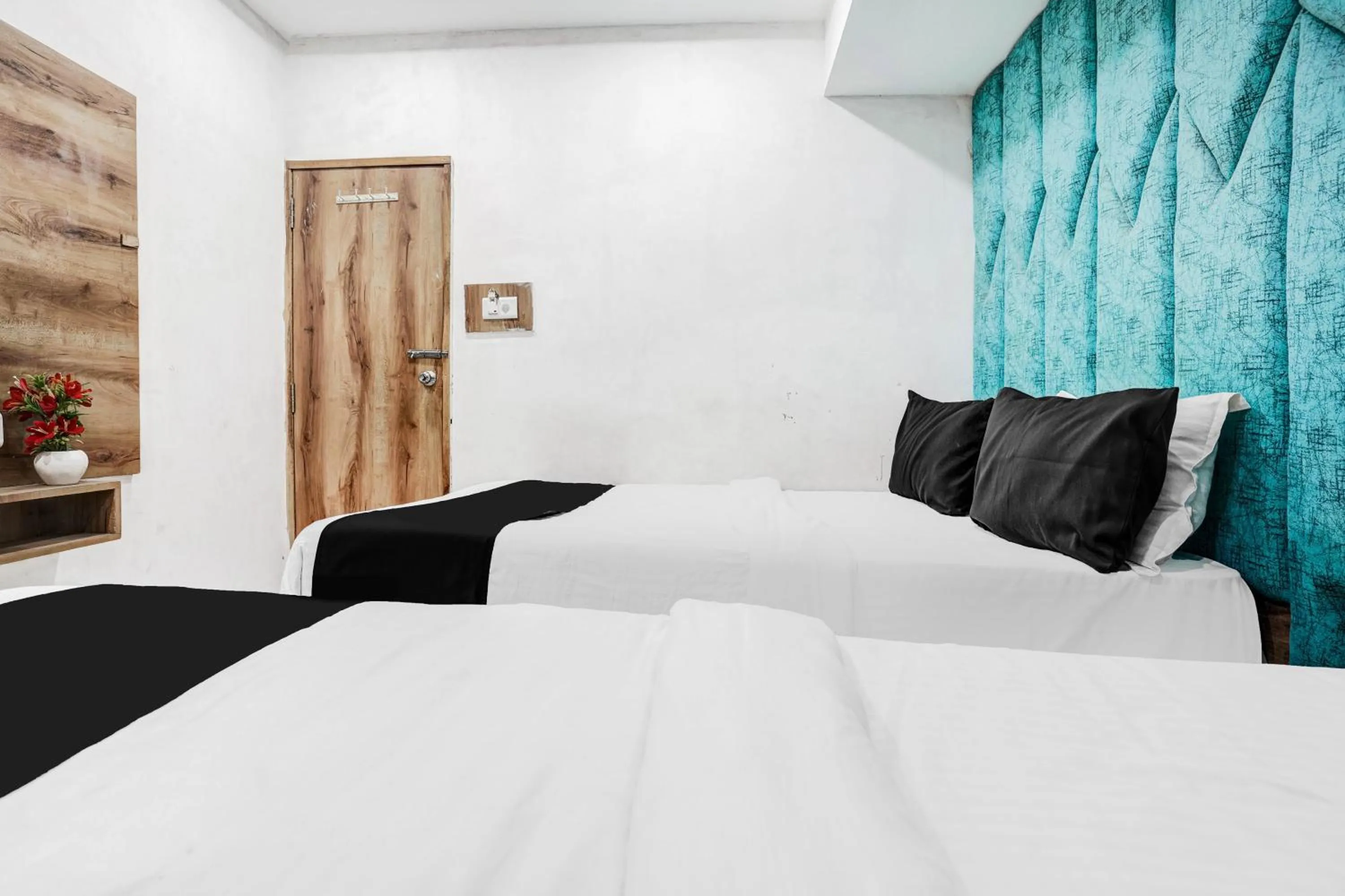 Bedroom in Super Collection O Maninagar Near Railway Station formerly A1 Residency