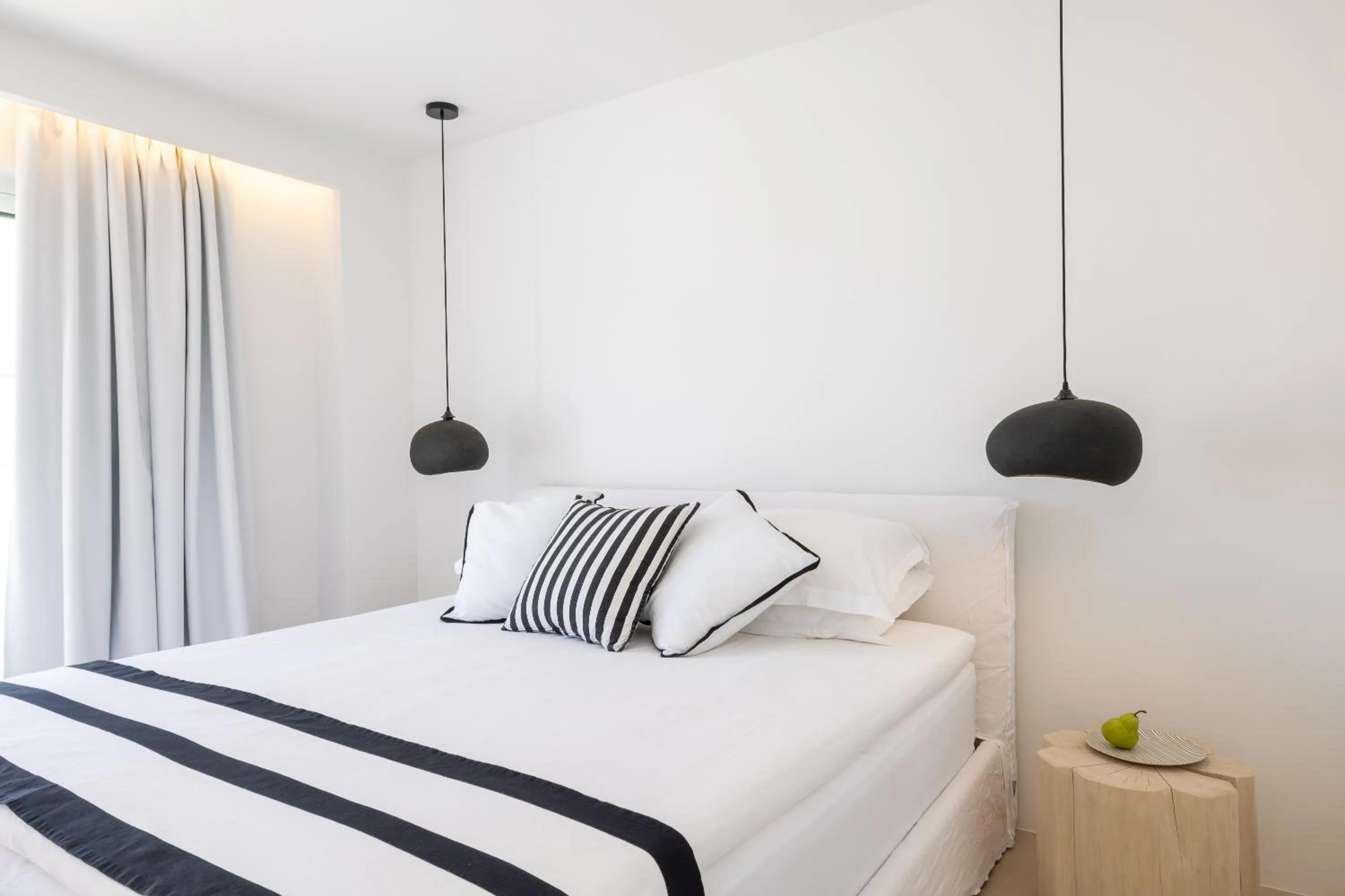 Bed in Akrogiali Garden Hotel