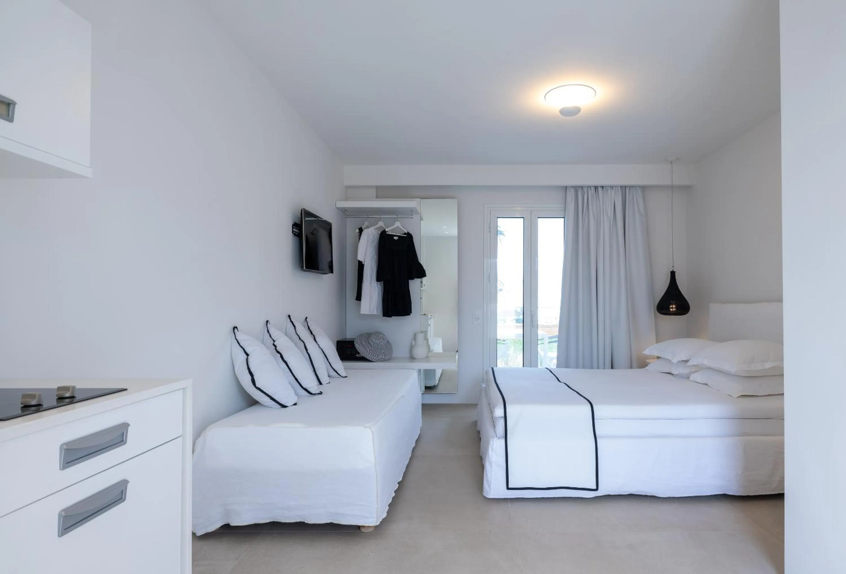 Bed in Akrogiali Garden Hotel