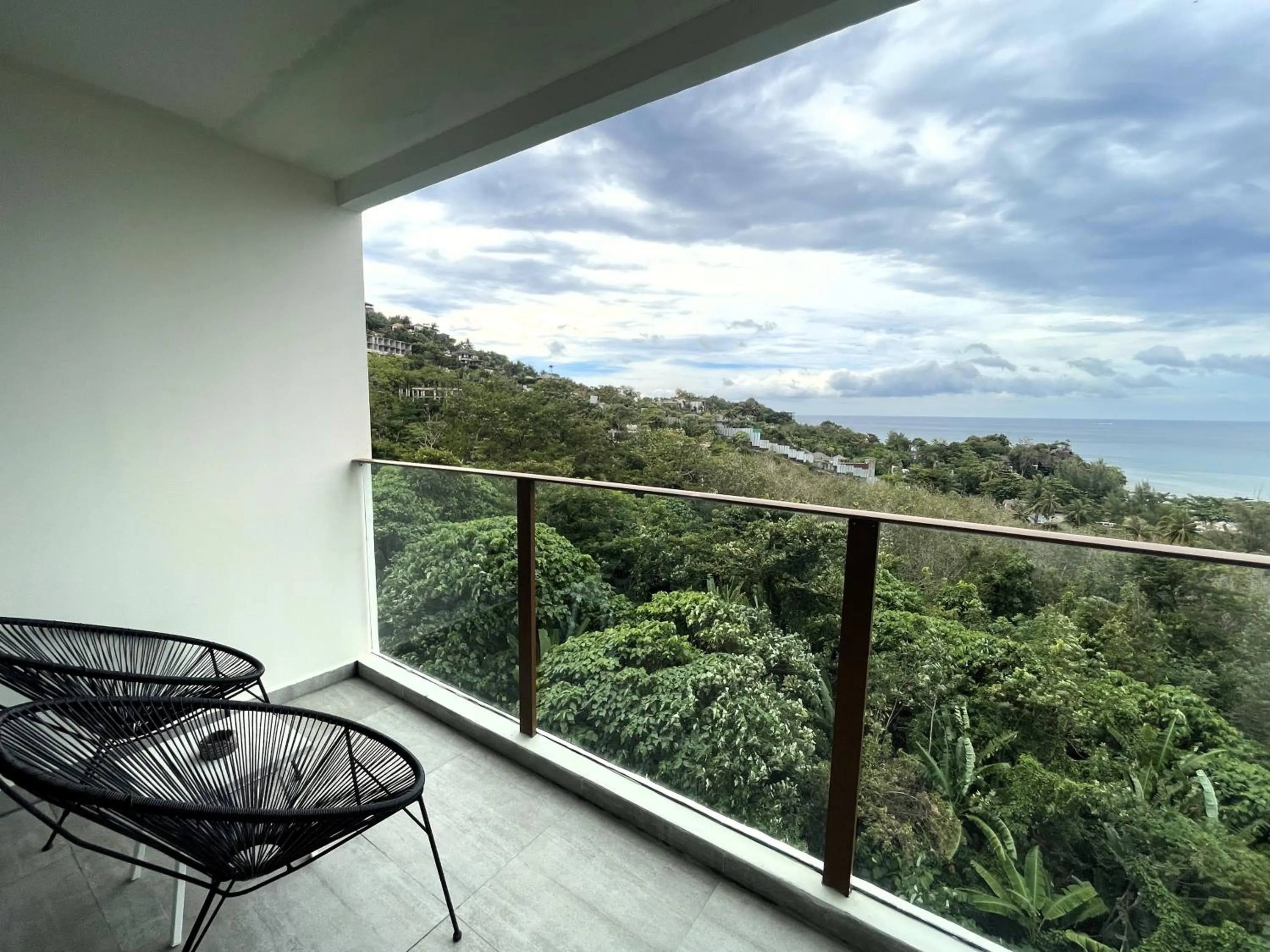 Sea view apartment at Oceana by Lofty