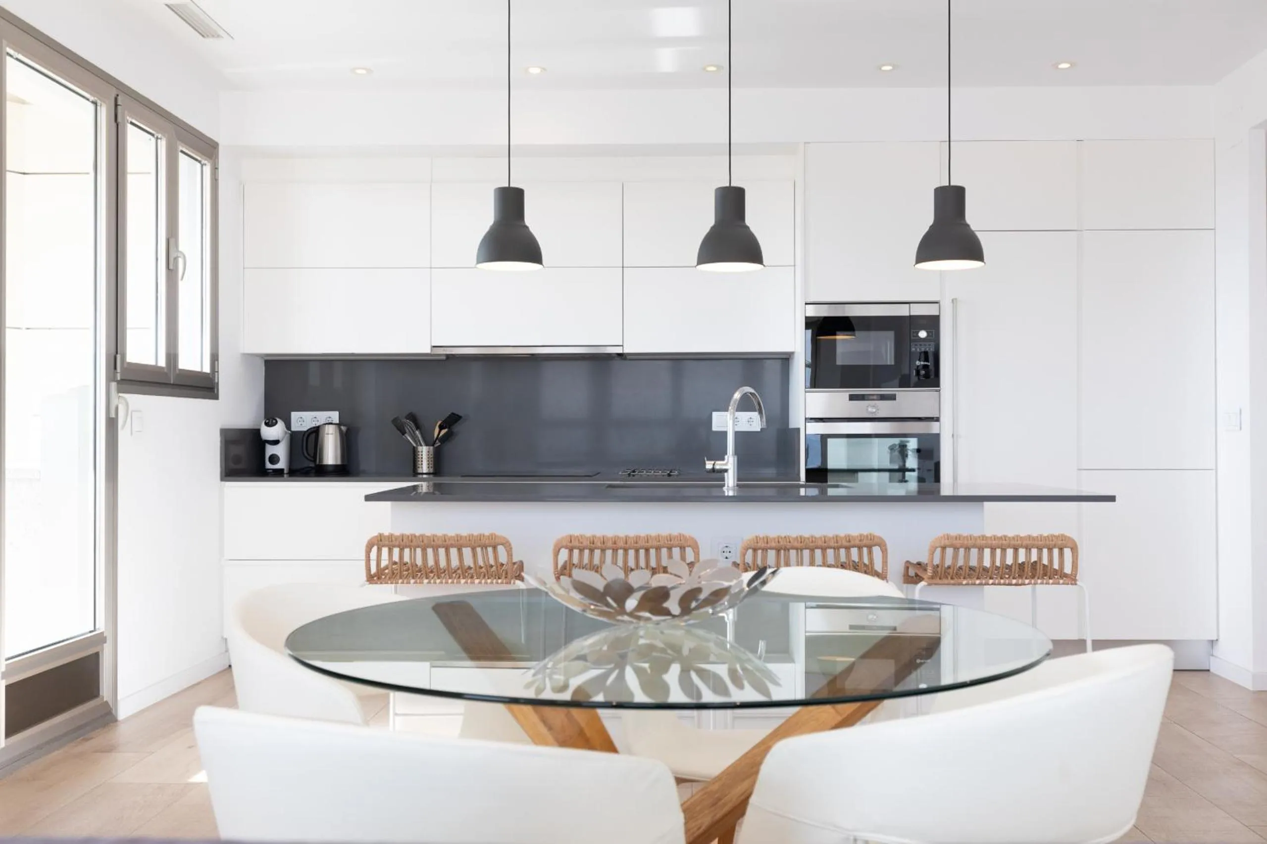 Kitchen or kitchenette in ApartUP Patacona Deluxe