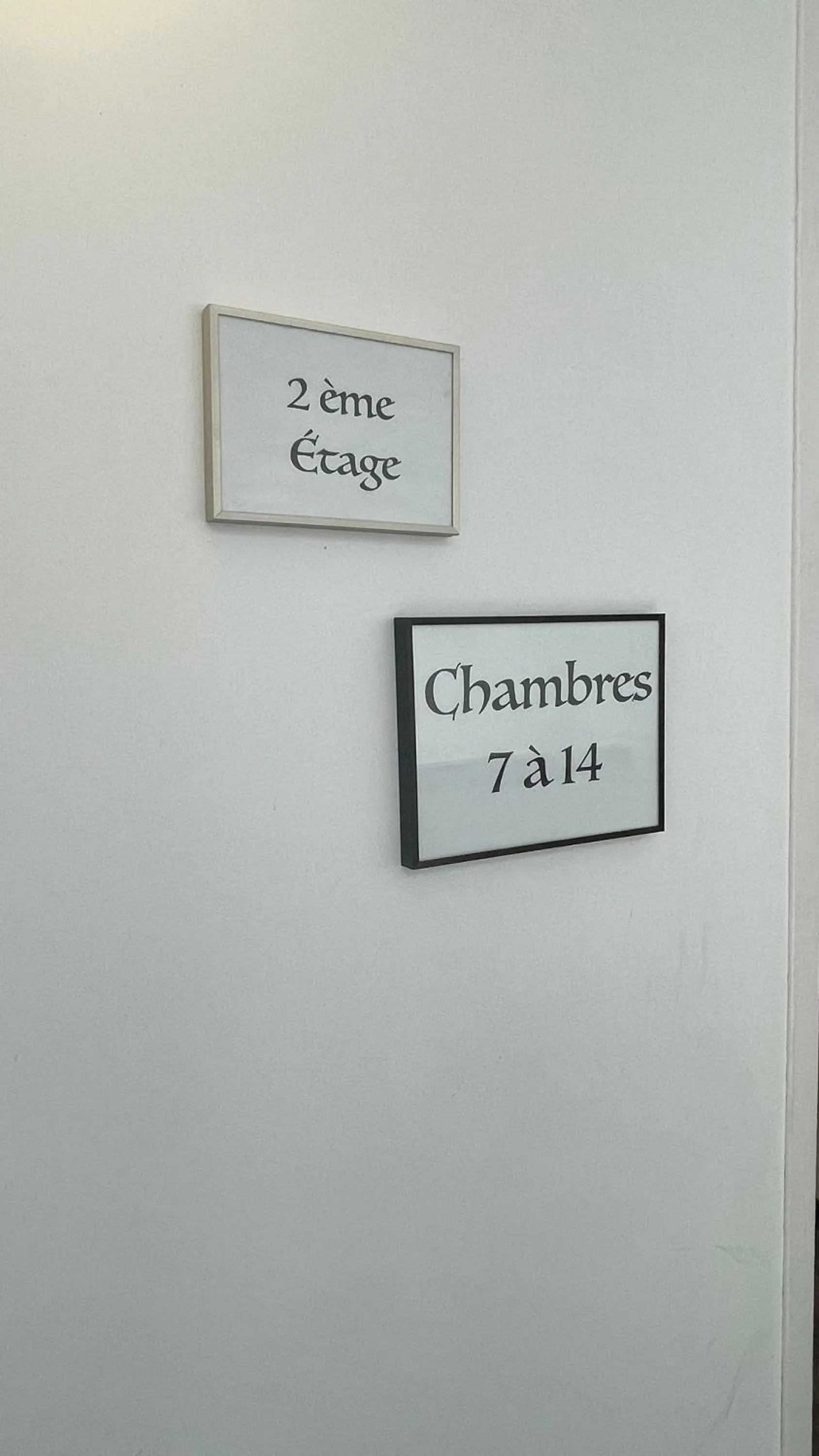 GOOD NIGHT HÔTEL By L'excess