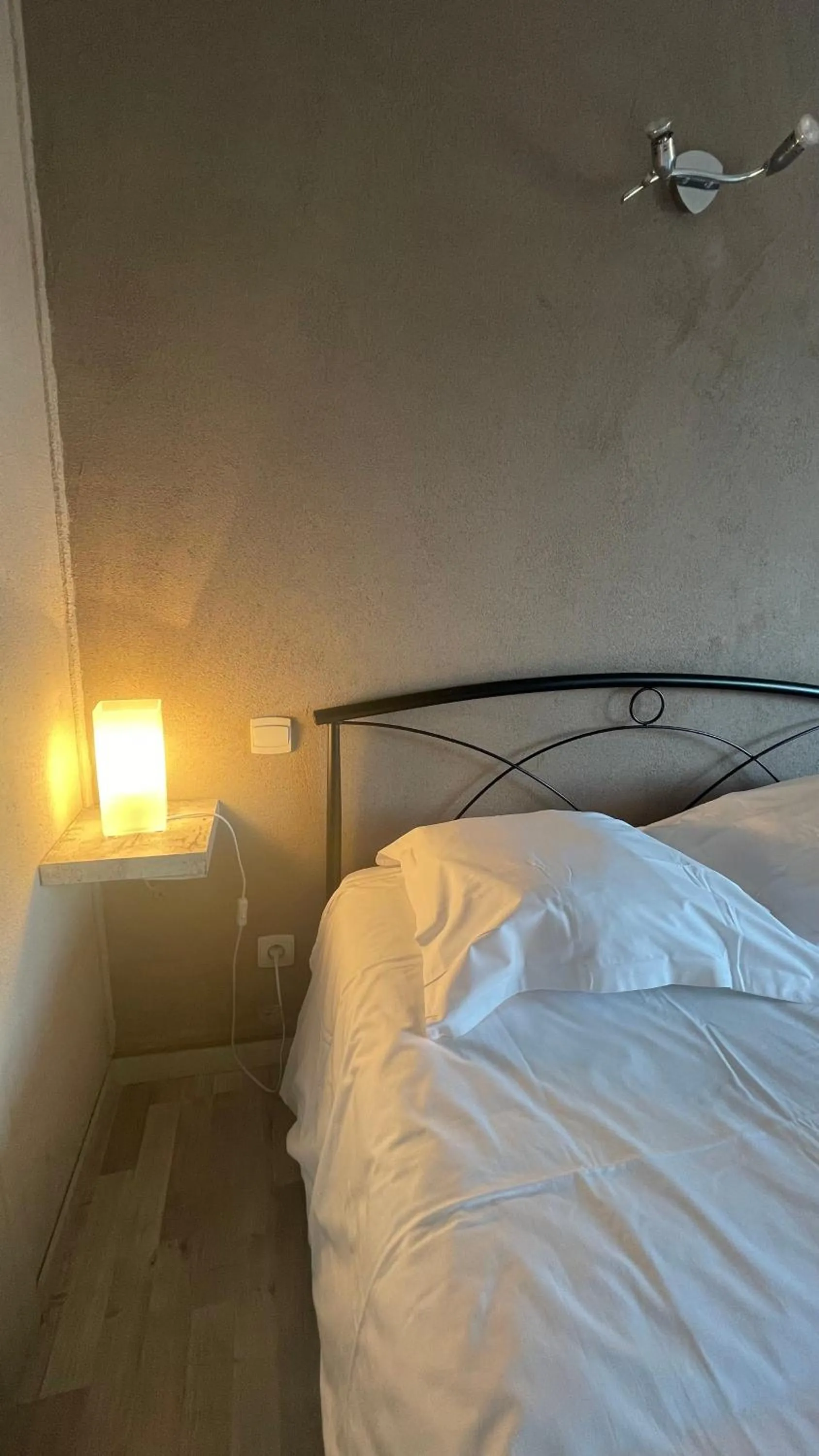 Bed in GOOD NIGHT HÔTEL By L'excess